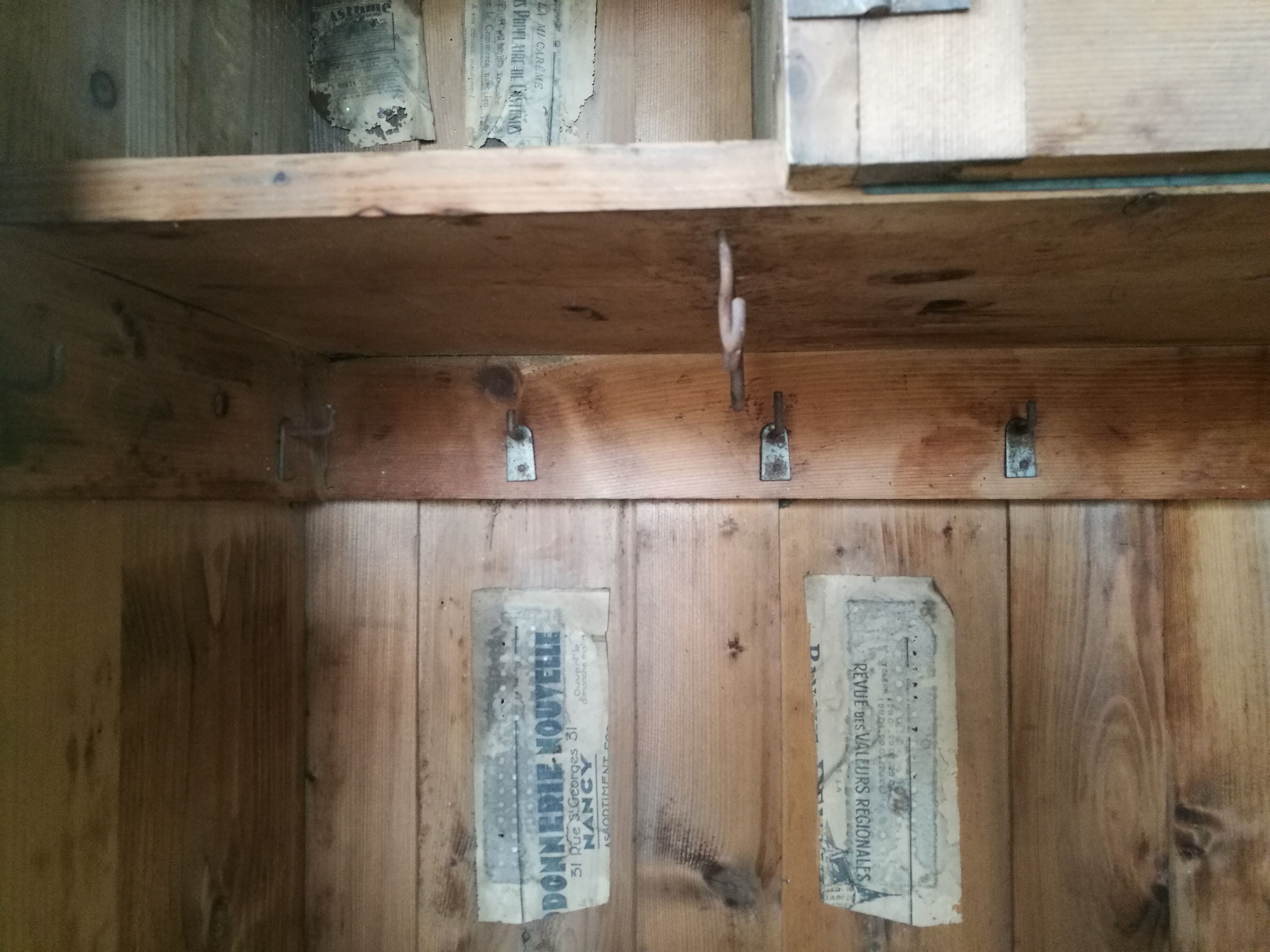 Wardrobe, fir cloakroom of the 20s