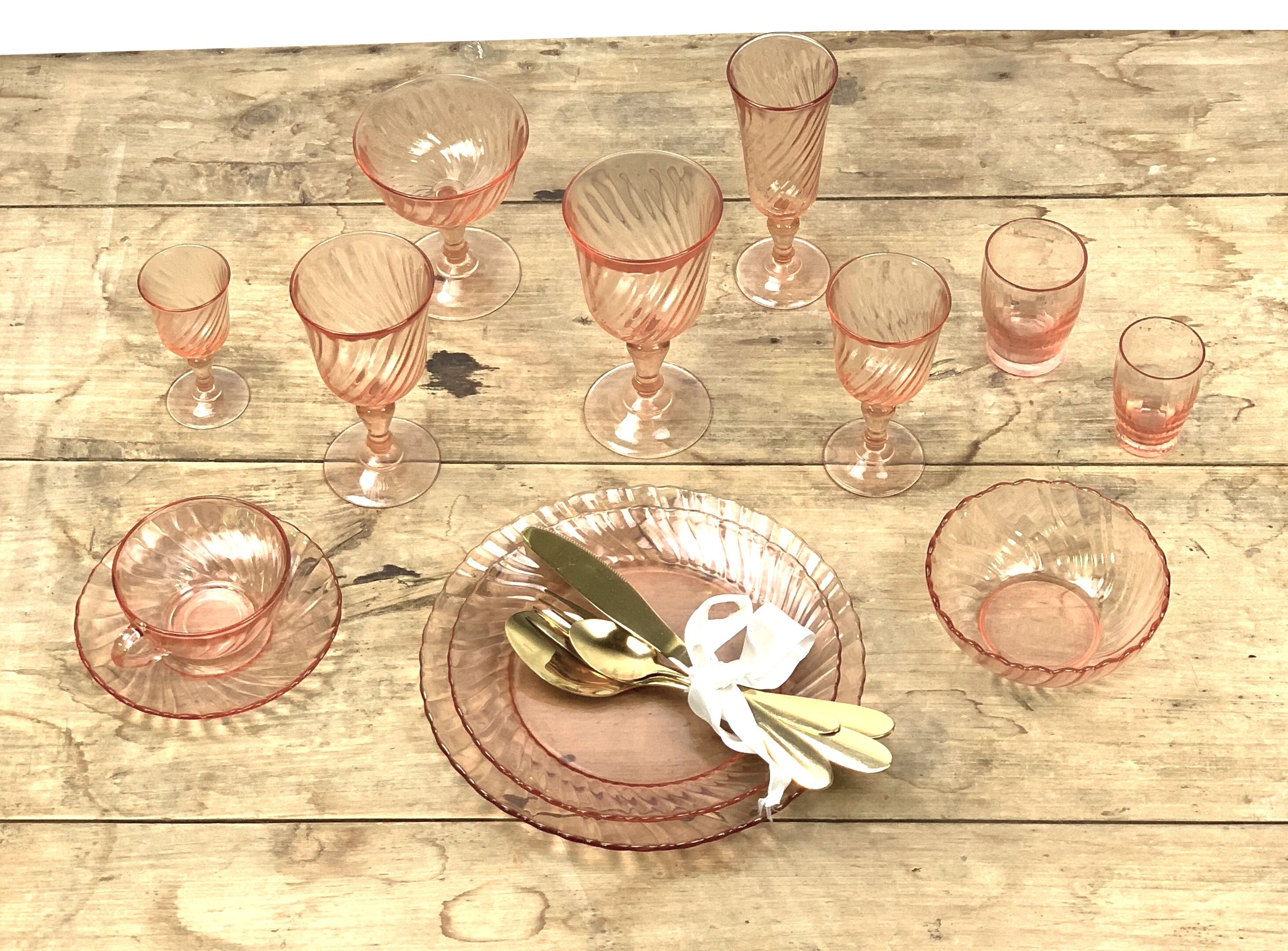 Lot of 6 shot glasses Rosaline Arcoroc walk