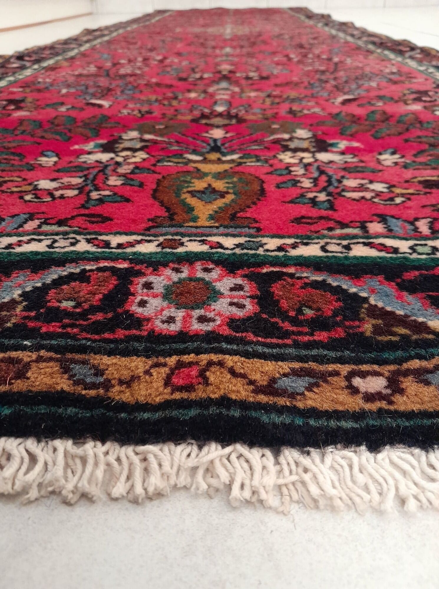 Handmade Persian Sarough hallway rug 320x84cm