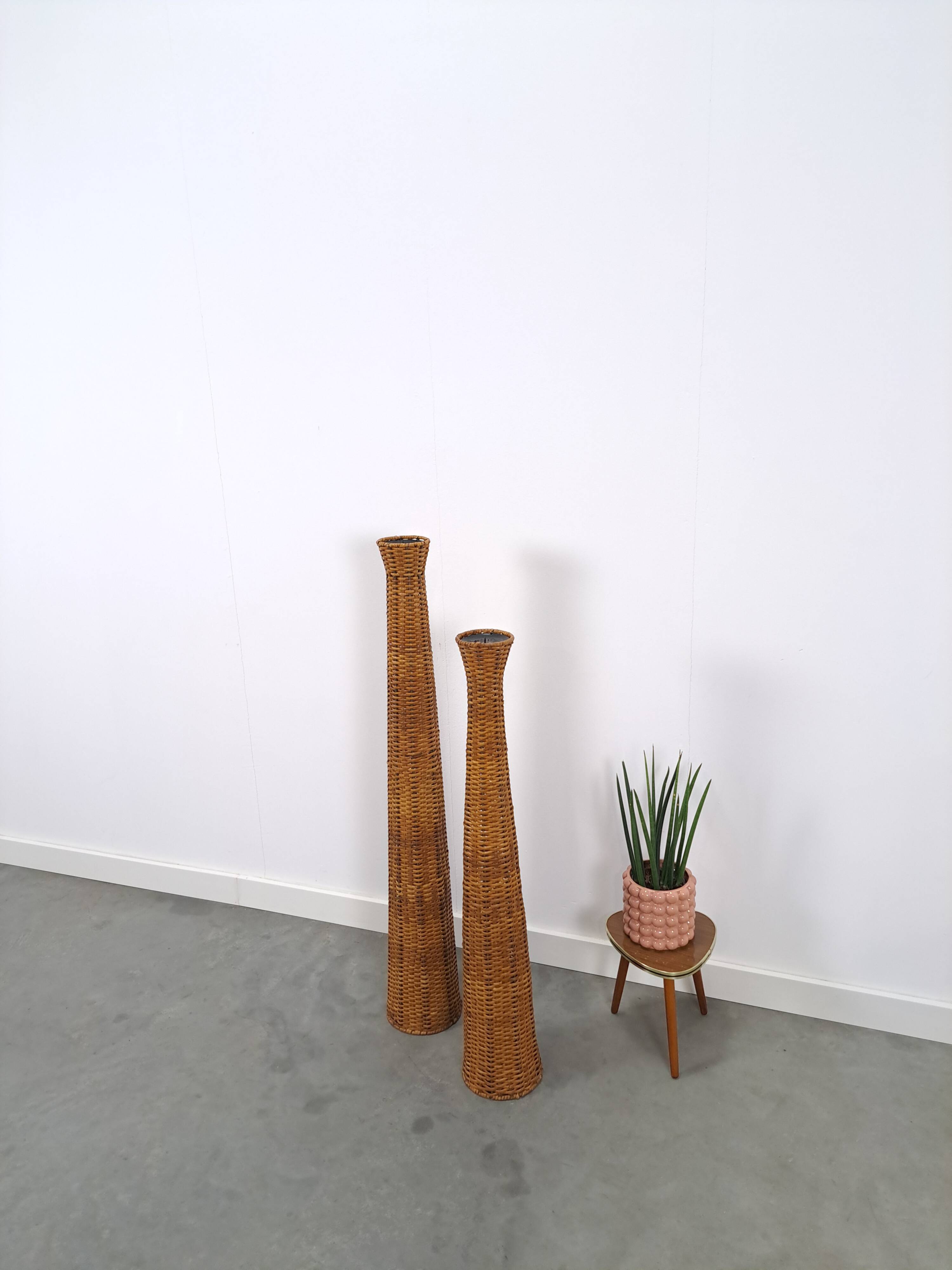 Set hoge rotan kaarsen kandelaar vintage