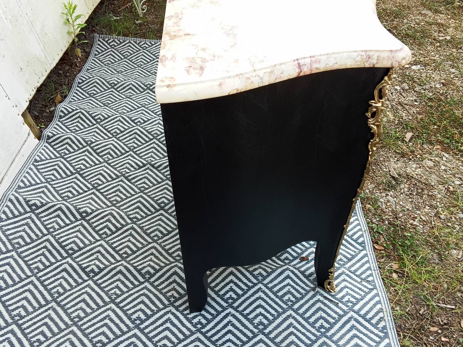 Petite commode noire