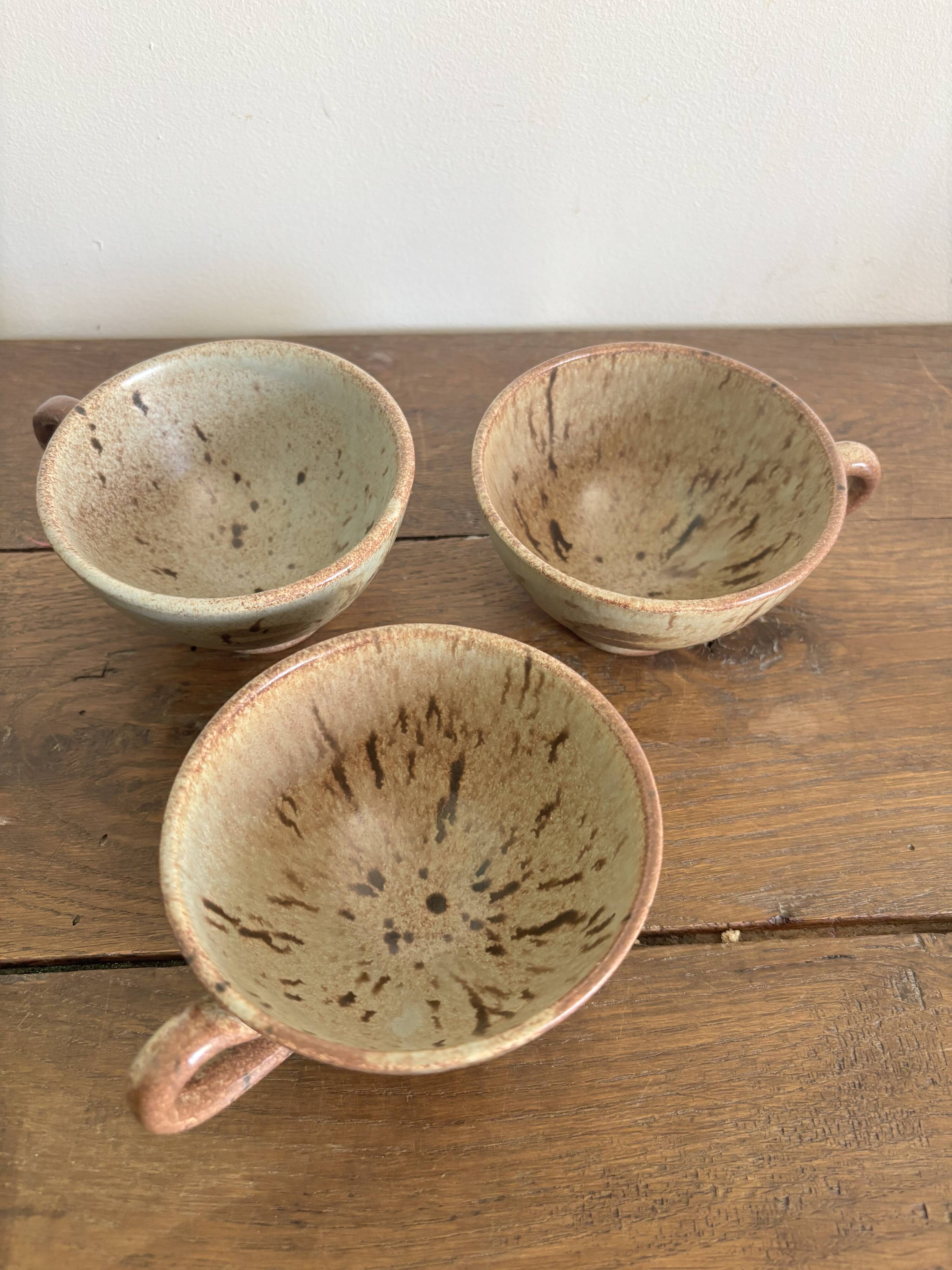 Set of 3 vintage speckled stoneware mugs