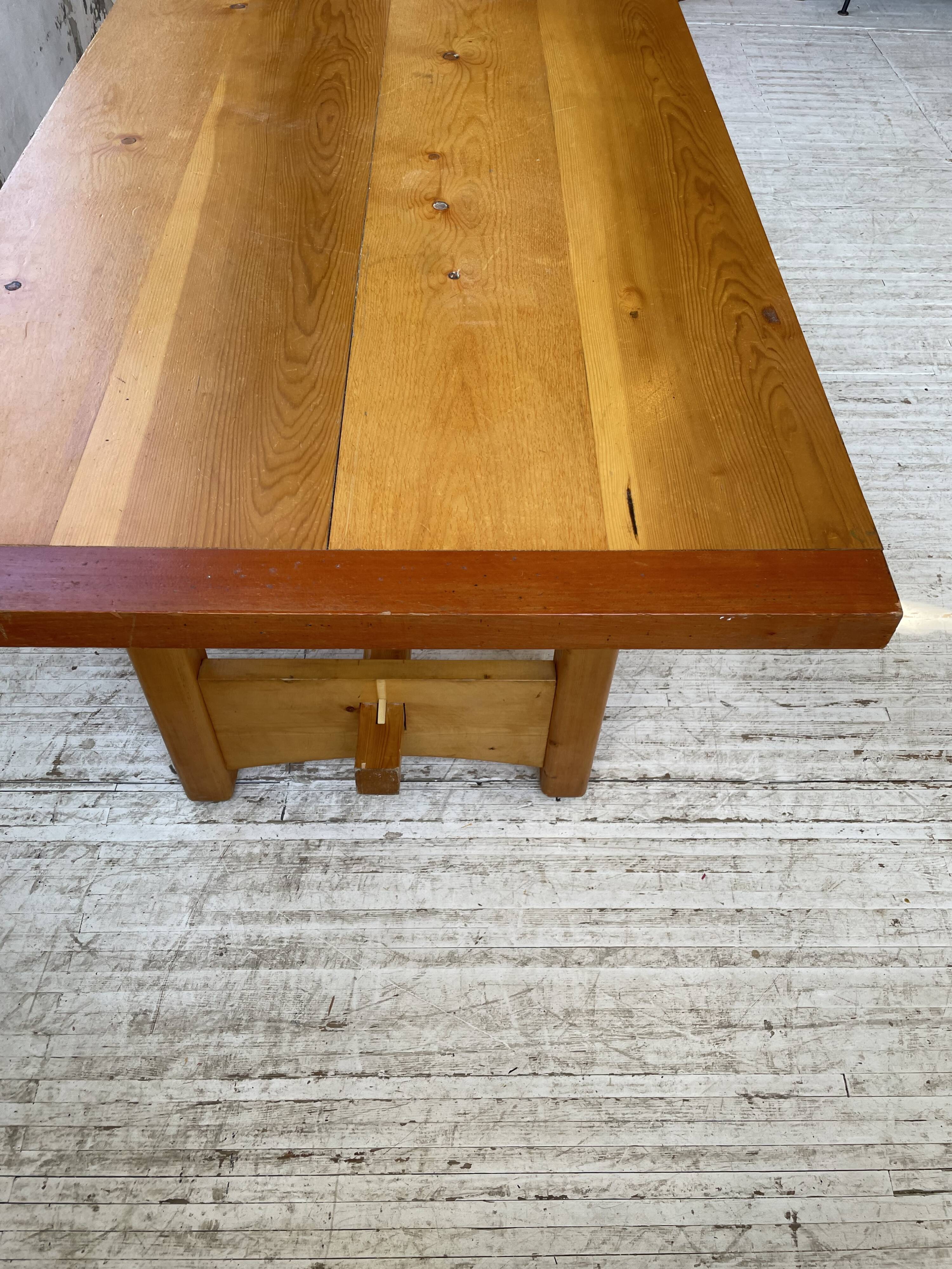 Mountain furniture table in pine 2m