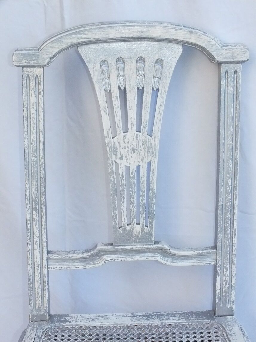 Paire de chaises cannées 1900 style Louis XVI