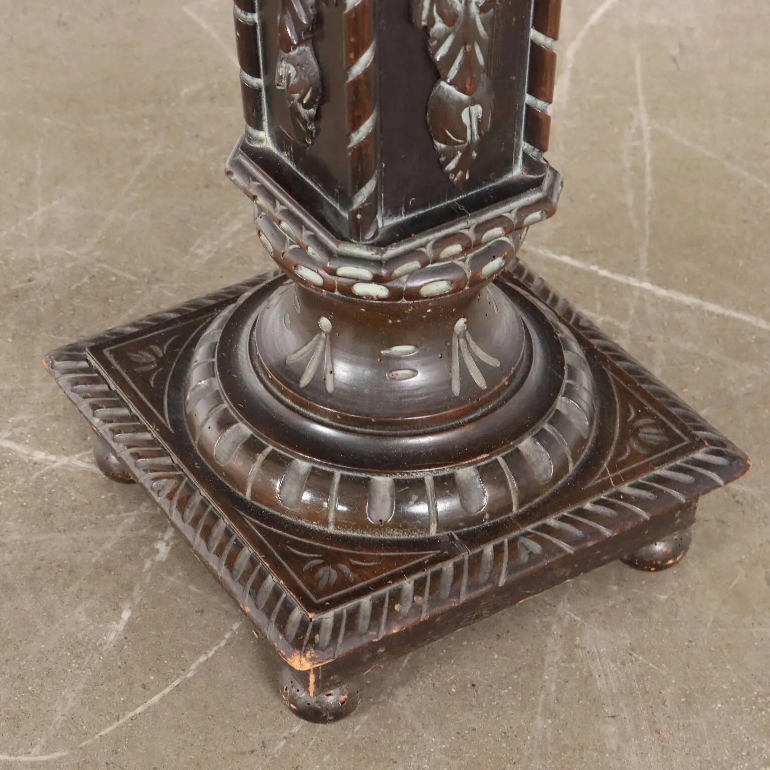 Old neo-Renaissance style column in carved wood Italy 20th Century