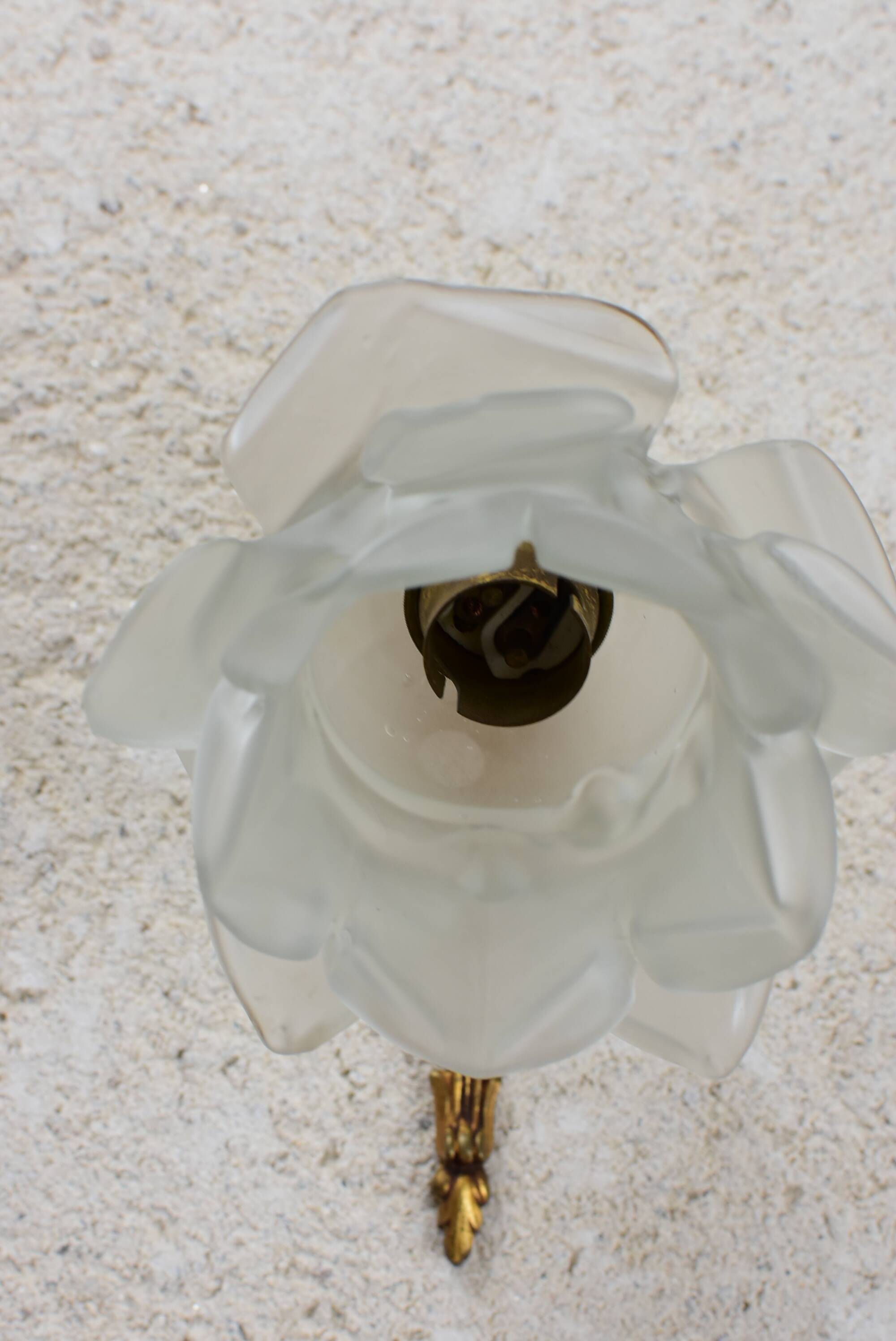 Glass paste flower applique