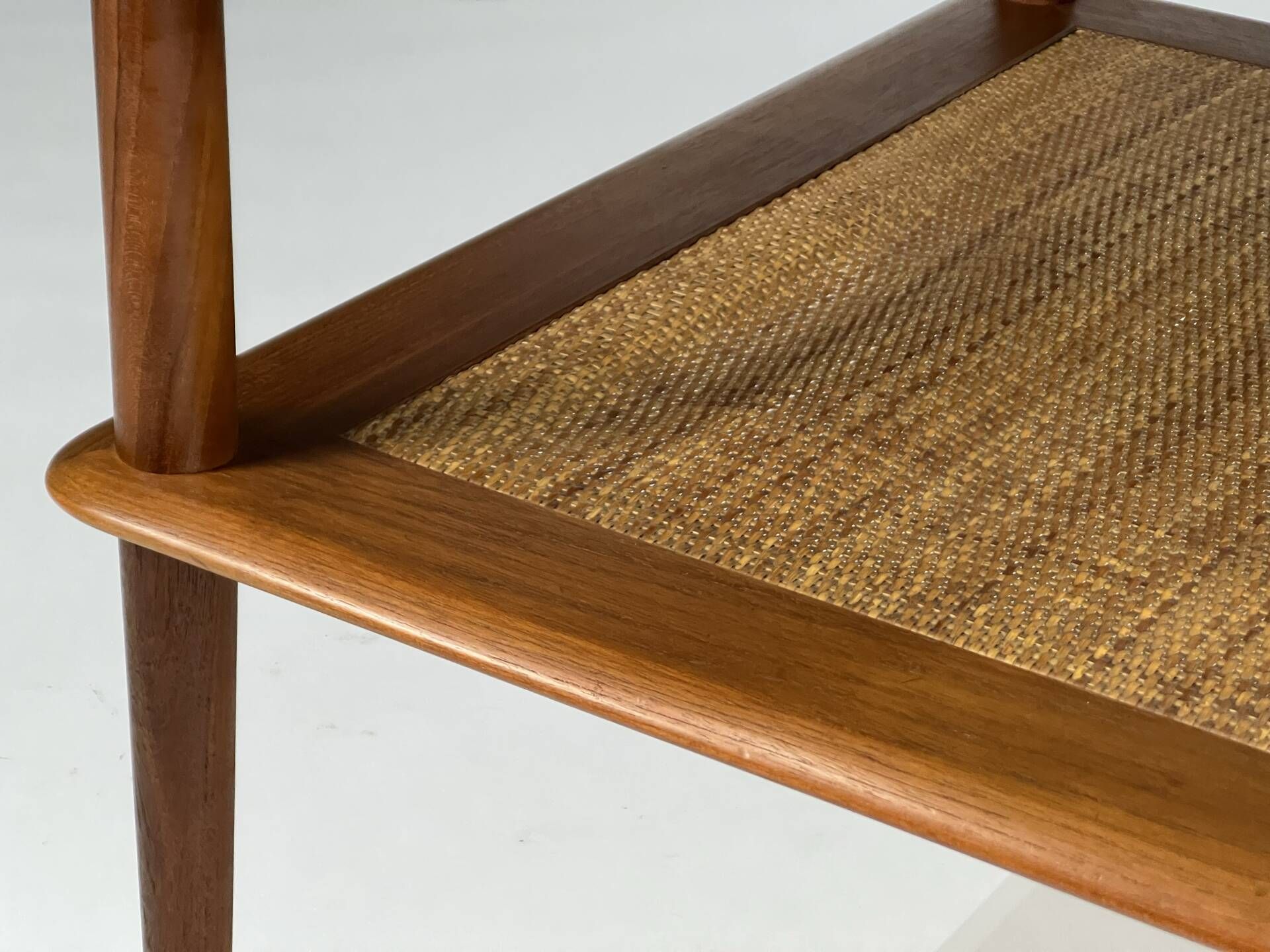 Table basse d'angle Minerva en teck Hvidt Mølgaard-Nielsen danoise