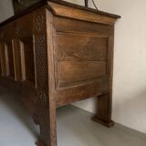Carved oak chest sideboard, 18th century