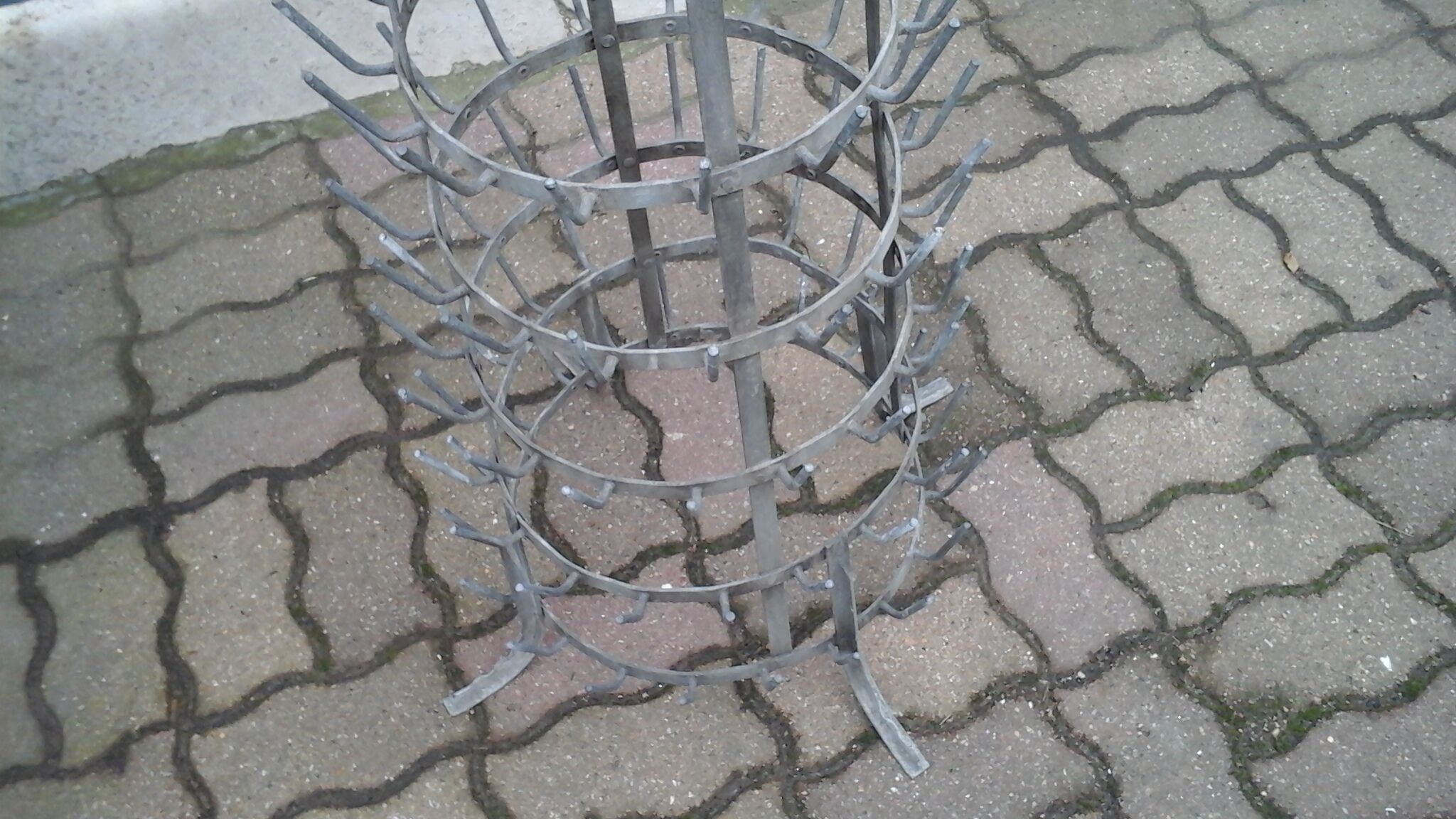 Egouttoir doors bottles