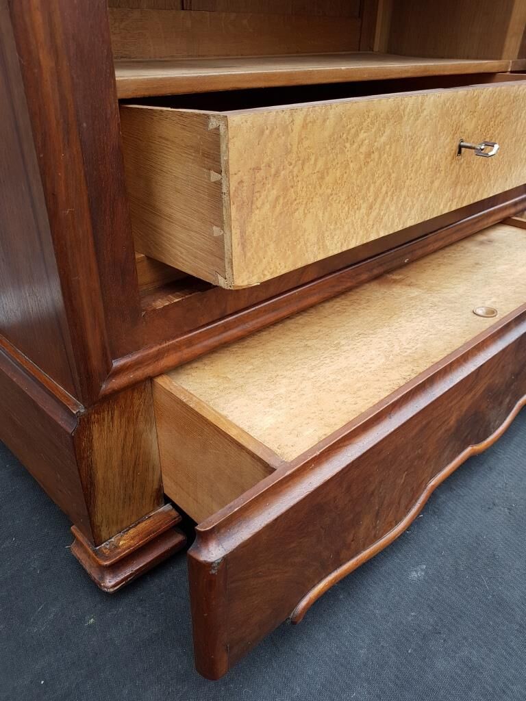 Library Napoleon III constable hat