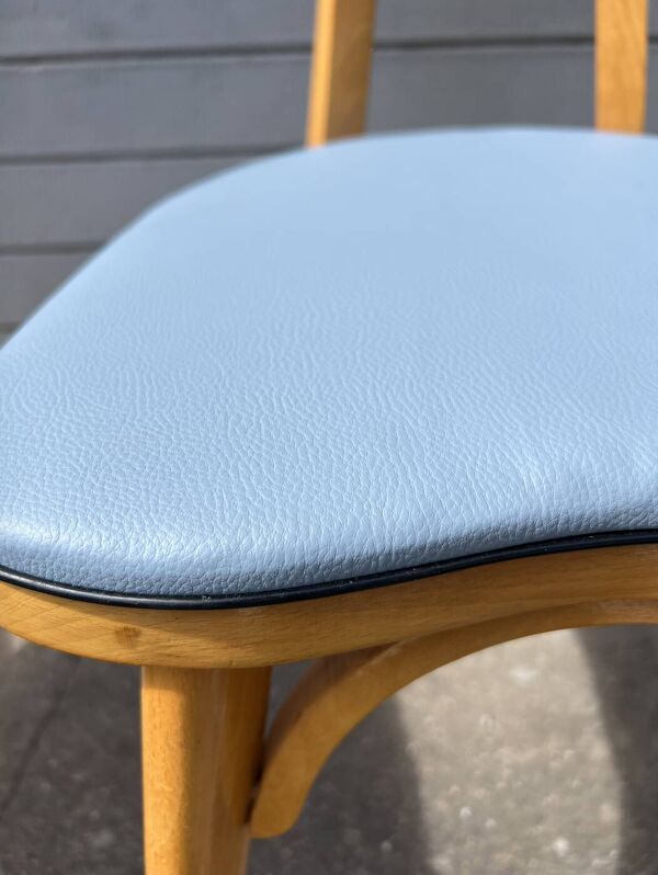 Suite 5 chaises bistrot chêne claire vernis (baumann) pied compas