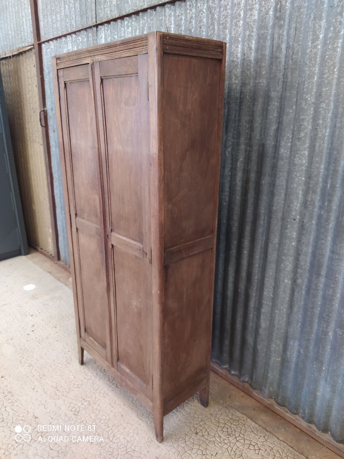 Armoire parisienne en bois vintage