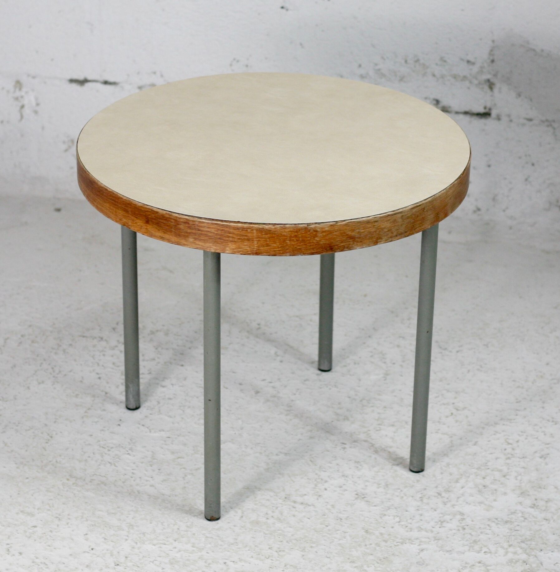Side table tubular steel base, round top strapping wood, France, circa 1950