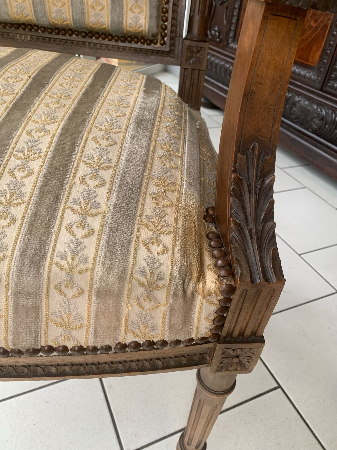 Paire fauteuil, style Louis XVI circa 1900