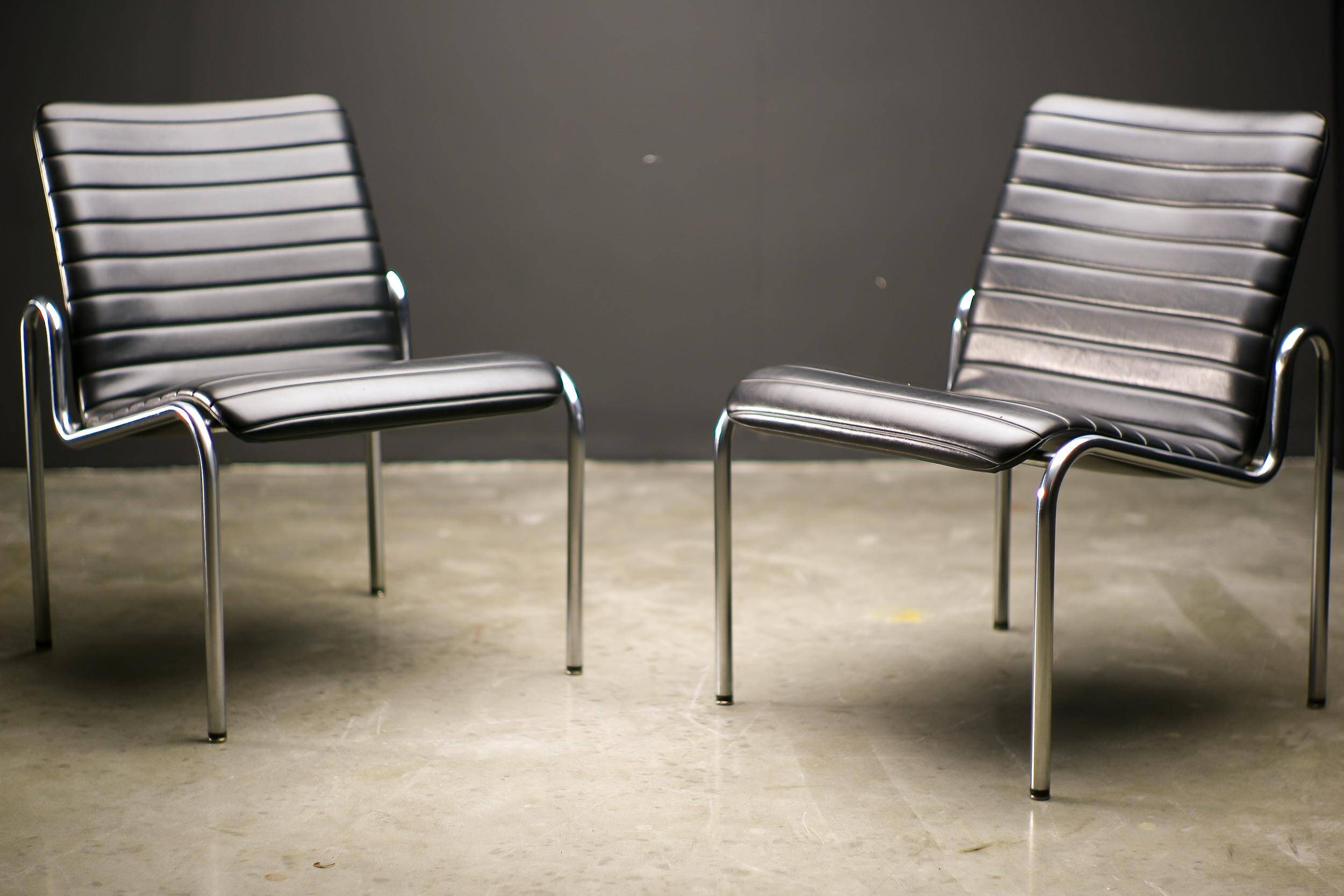 Pair of sun loungers Kho Liang Ie Model No 703, 1968