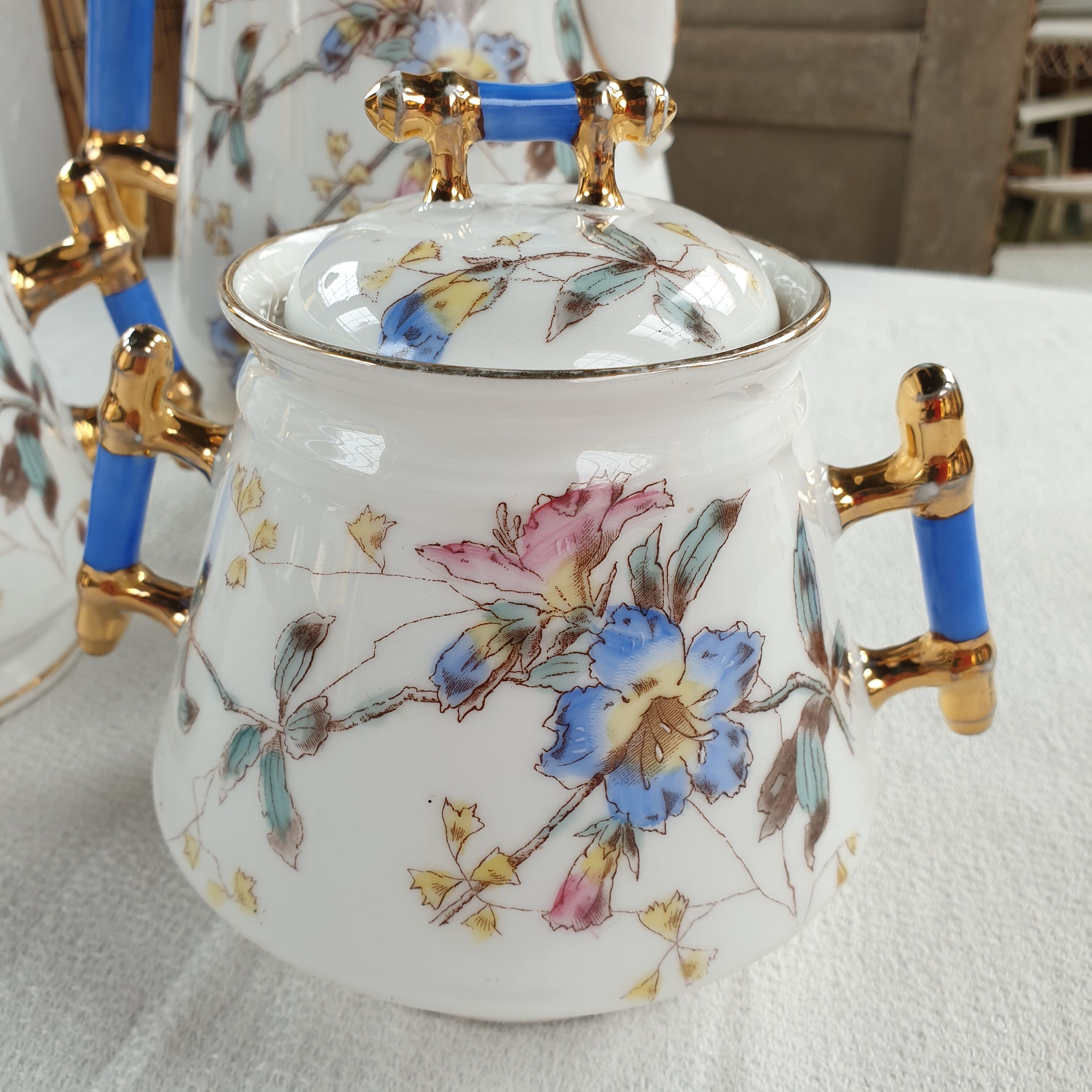 Tea service or porcelain coffee early 20th century.