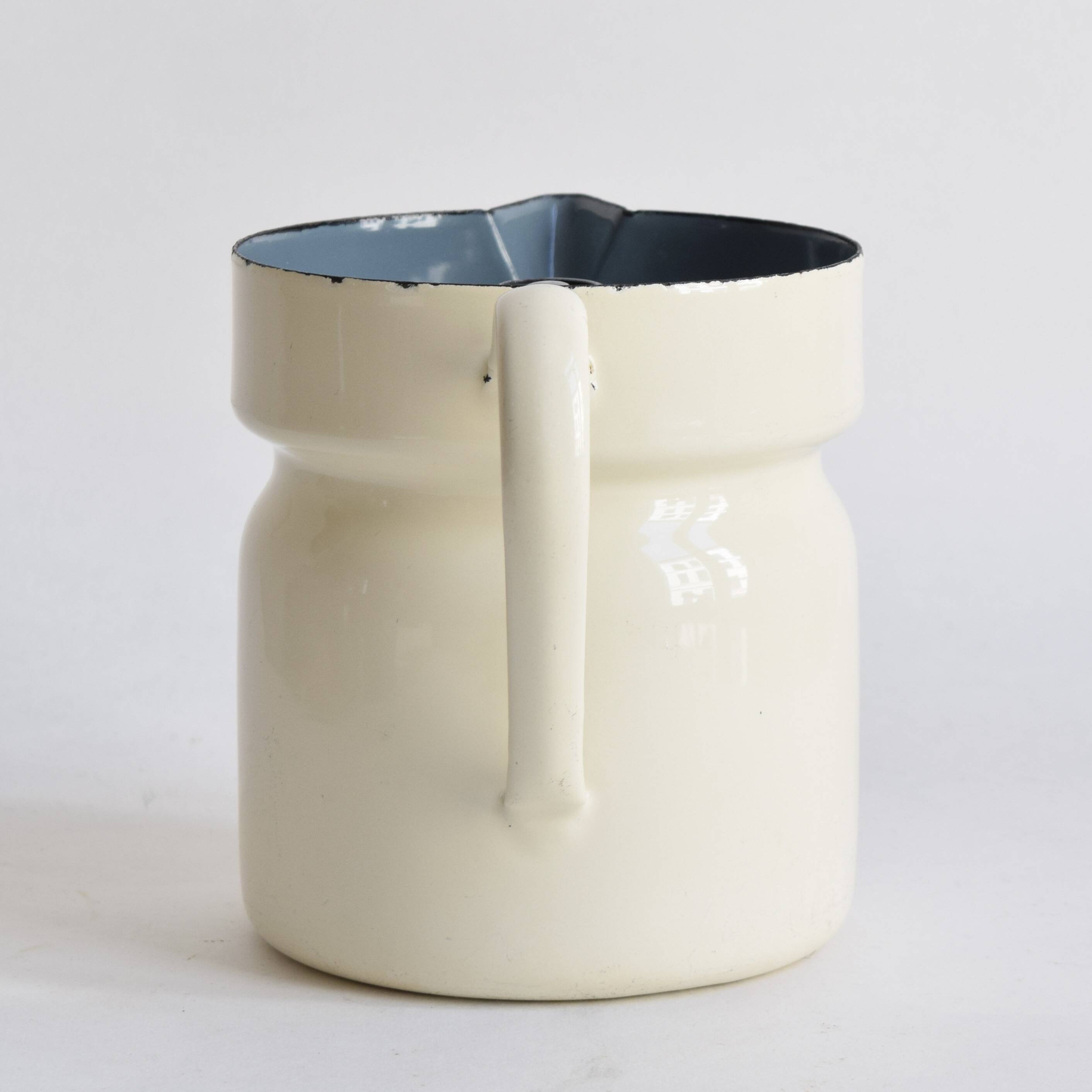 Vintage enameled sheet metal milk jug with lid f