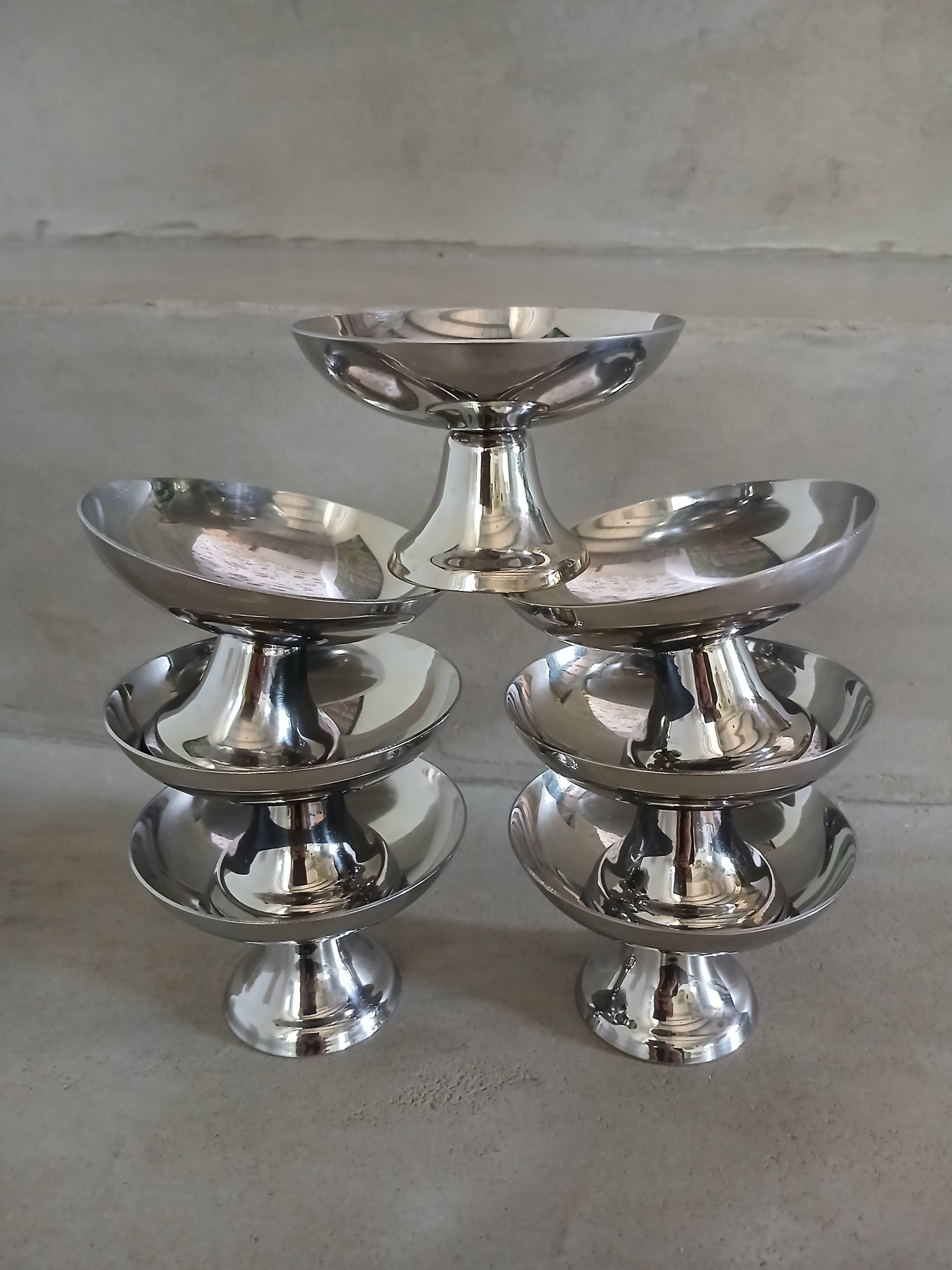 7 coupes à glace anciennes en inox