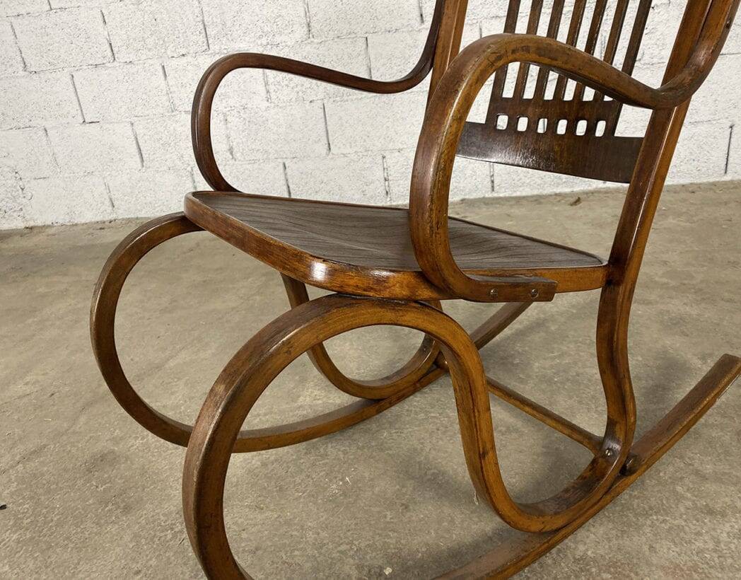 Art Nouveau Rocking Chair Model 824