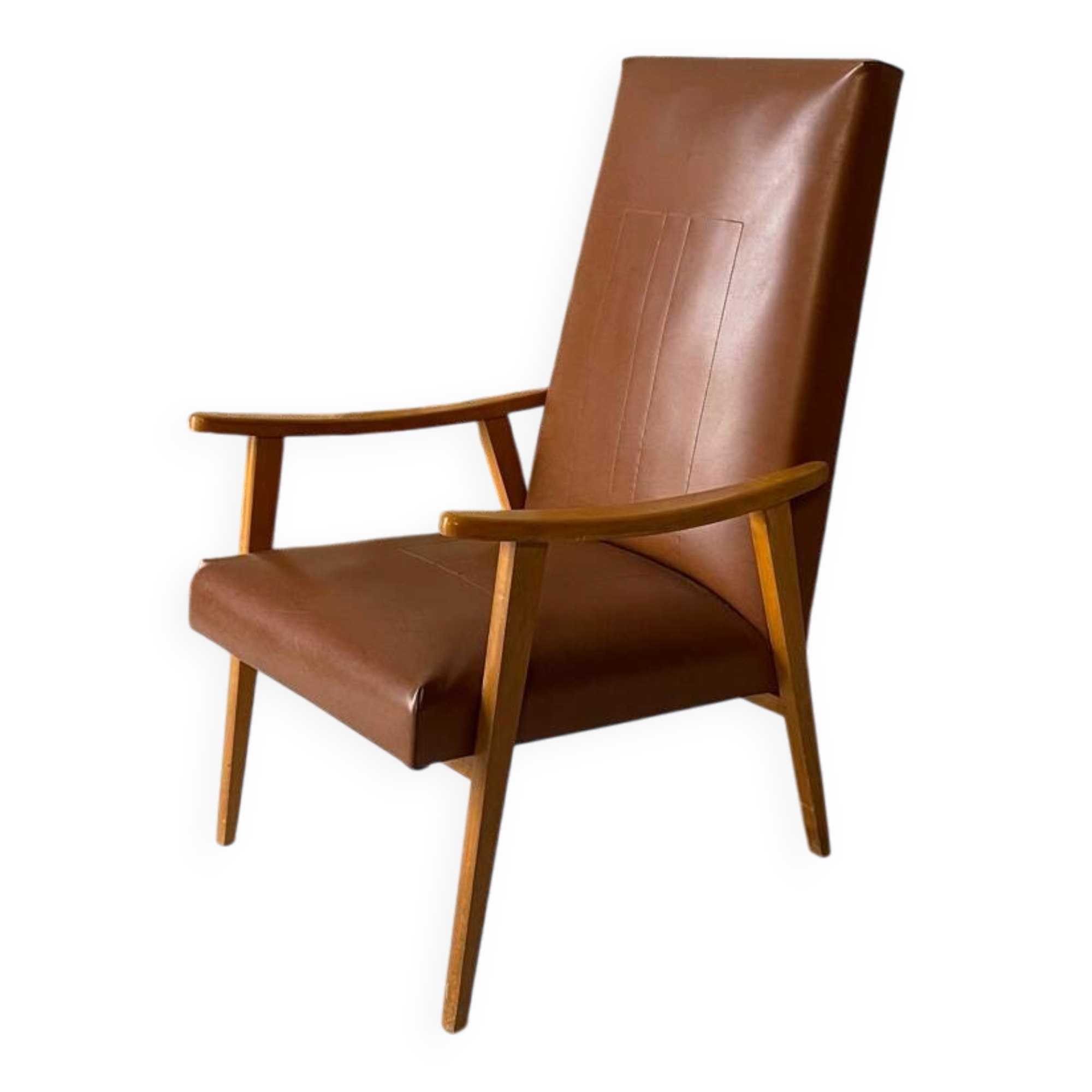 Fauteuil vintage en bois et simili cuir brun
