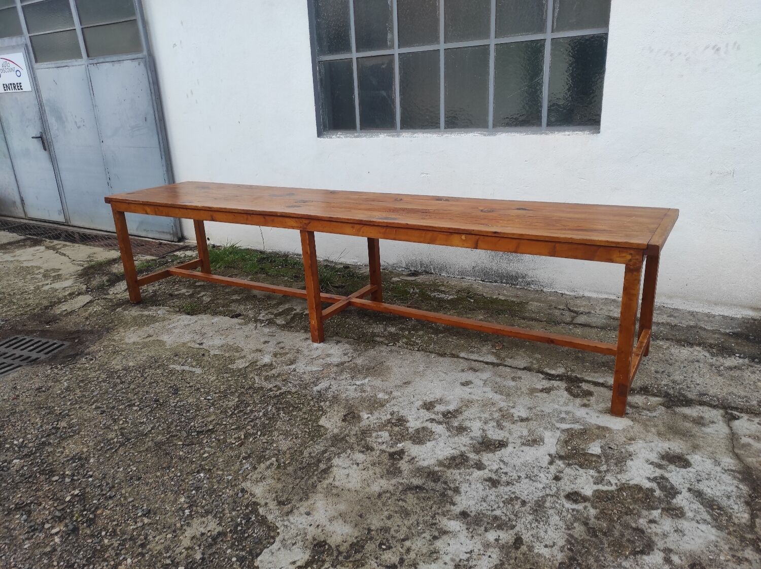 Old country farmhouse table of 3m50 for 12 people with rustic fir spacers