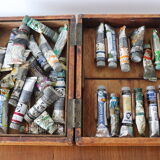 Old painter's case and palette