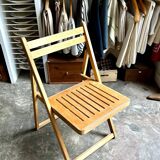 Folding chair in light wood