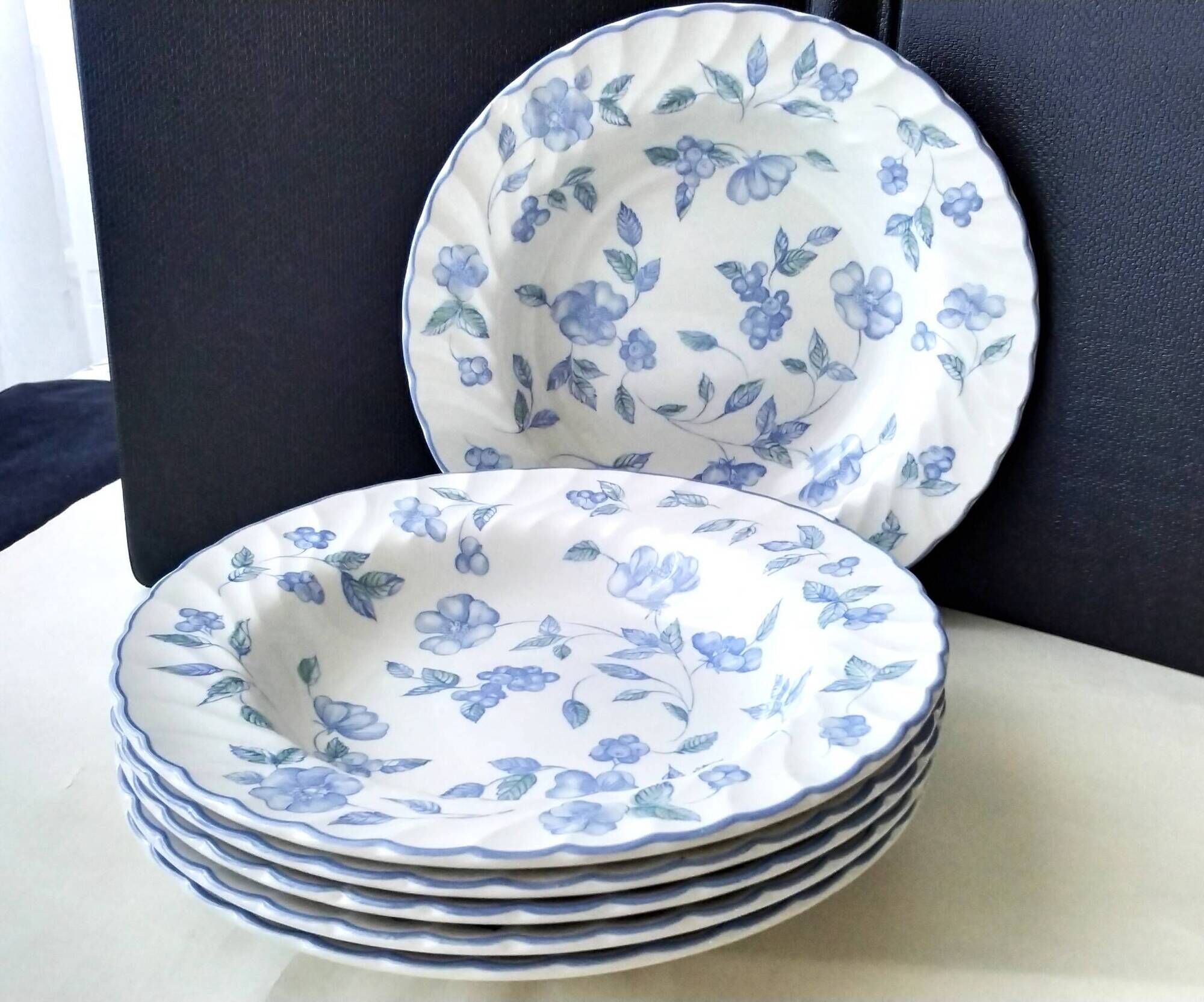 6 Assiettes creuses en porcelaine Anglaise Barratts