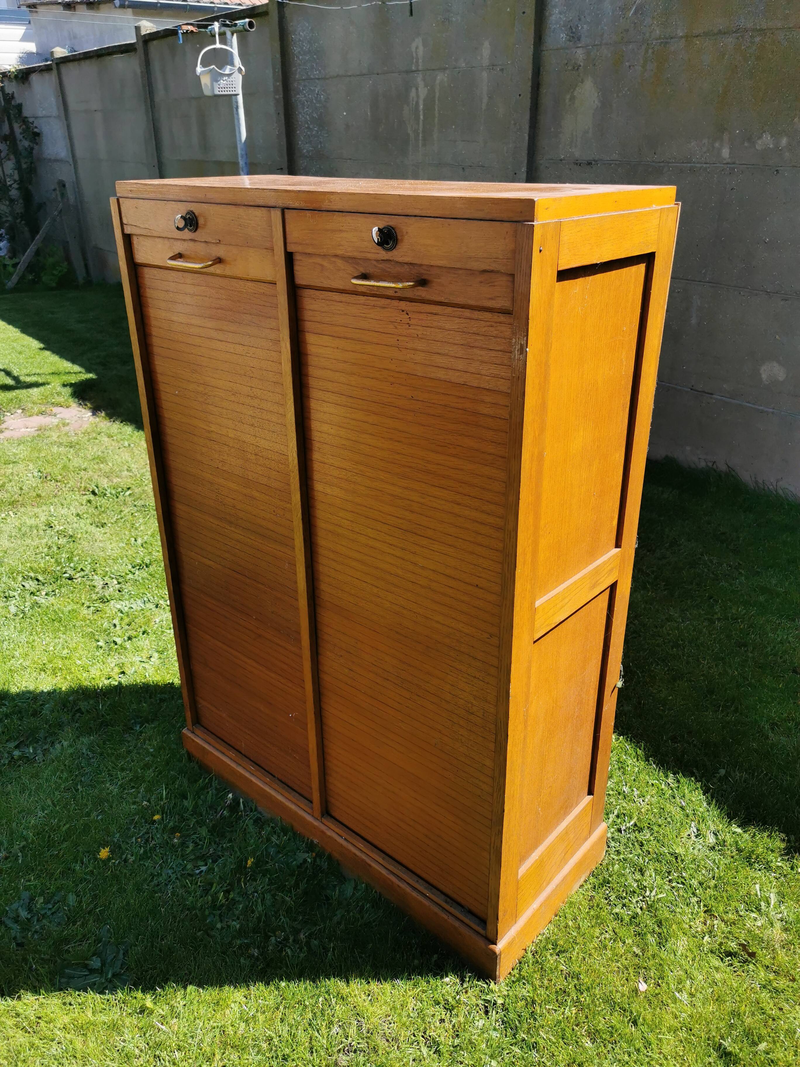 Light oak double curtain binder, year 50