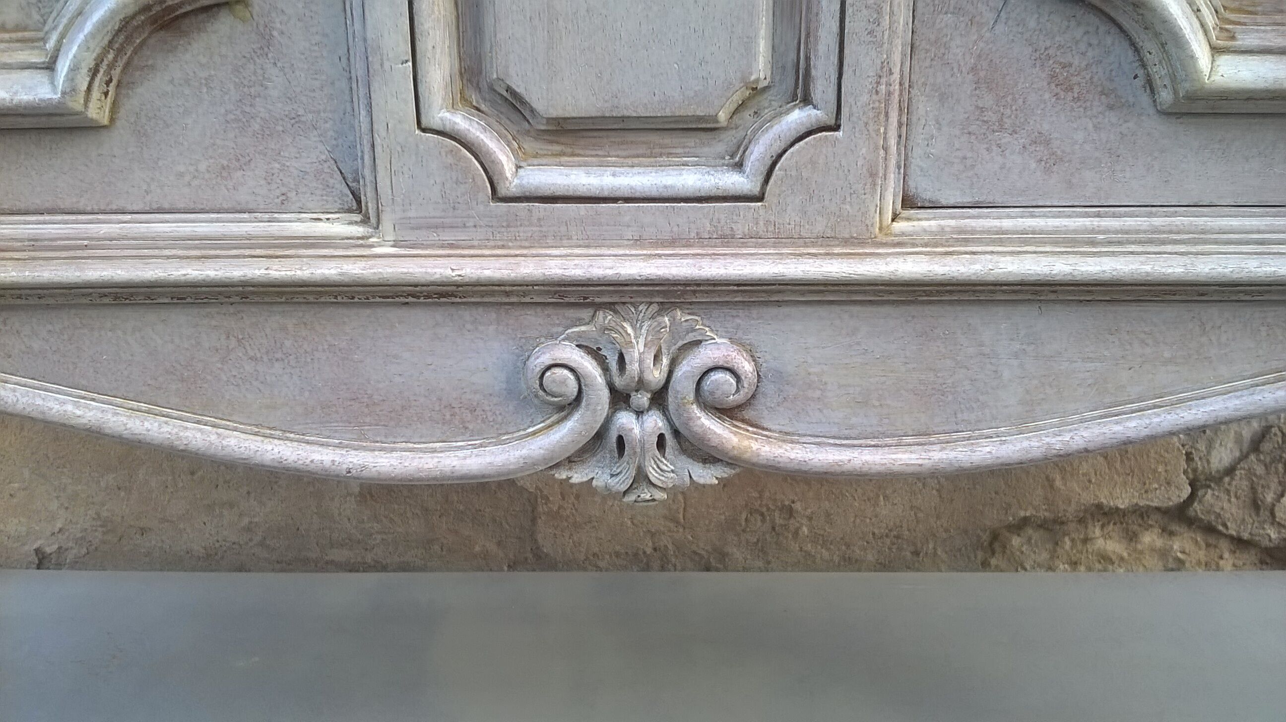 Patinated dresser 1900