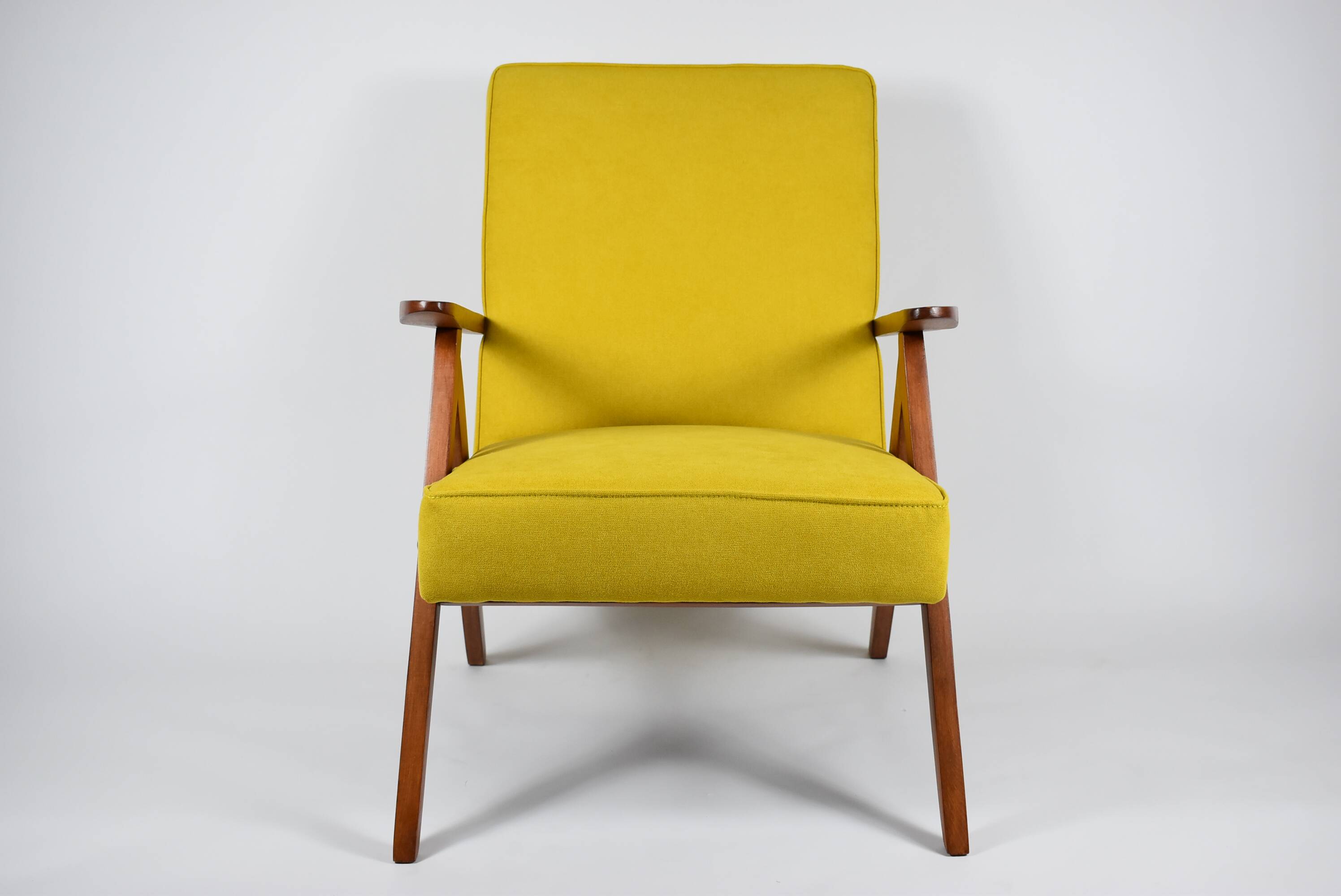 Fauteuil vintage original restauré des années 60, jaune, teck