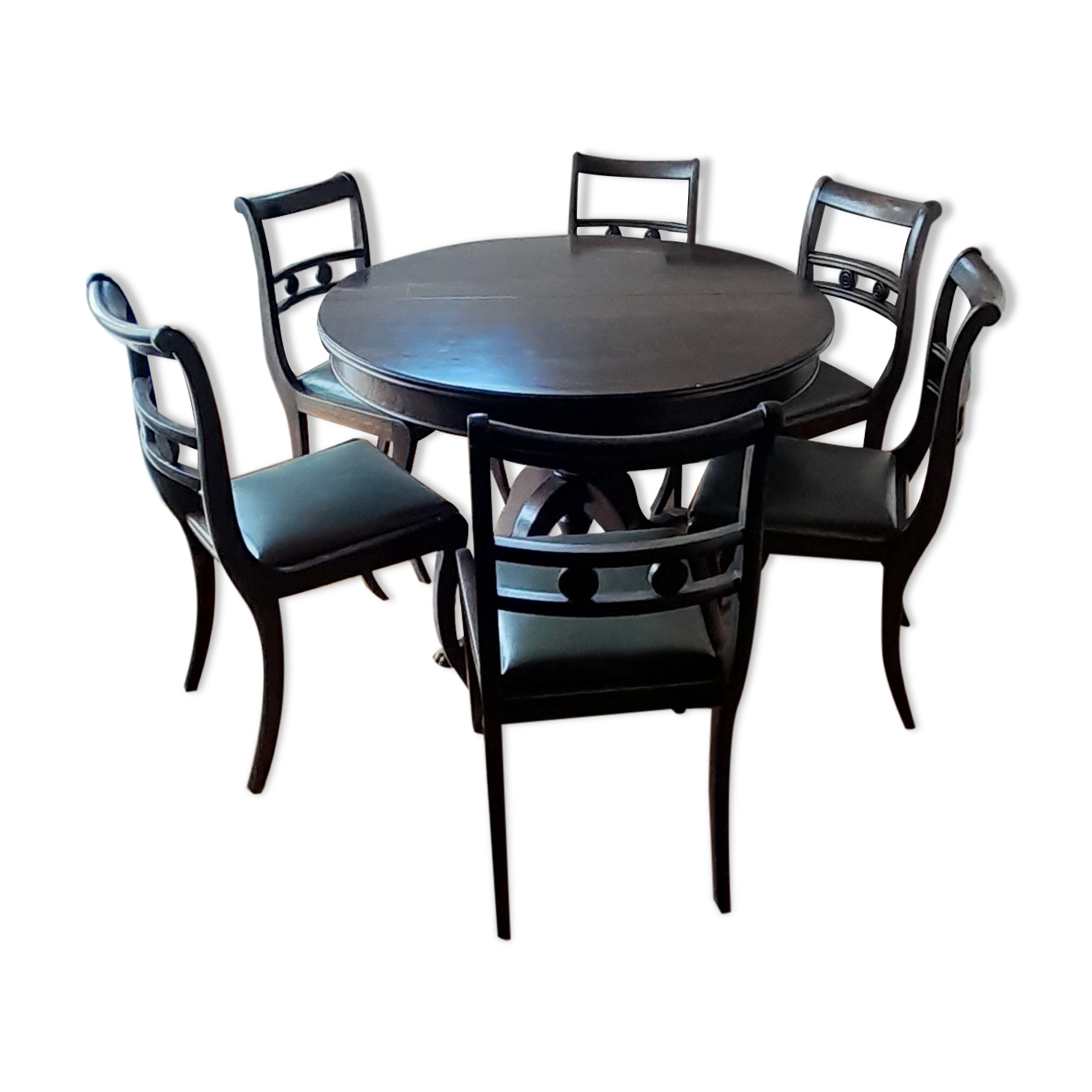 English style dining room