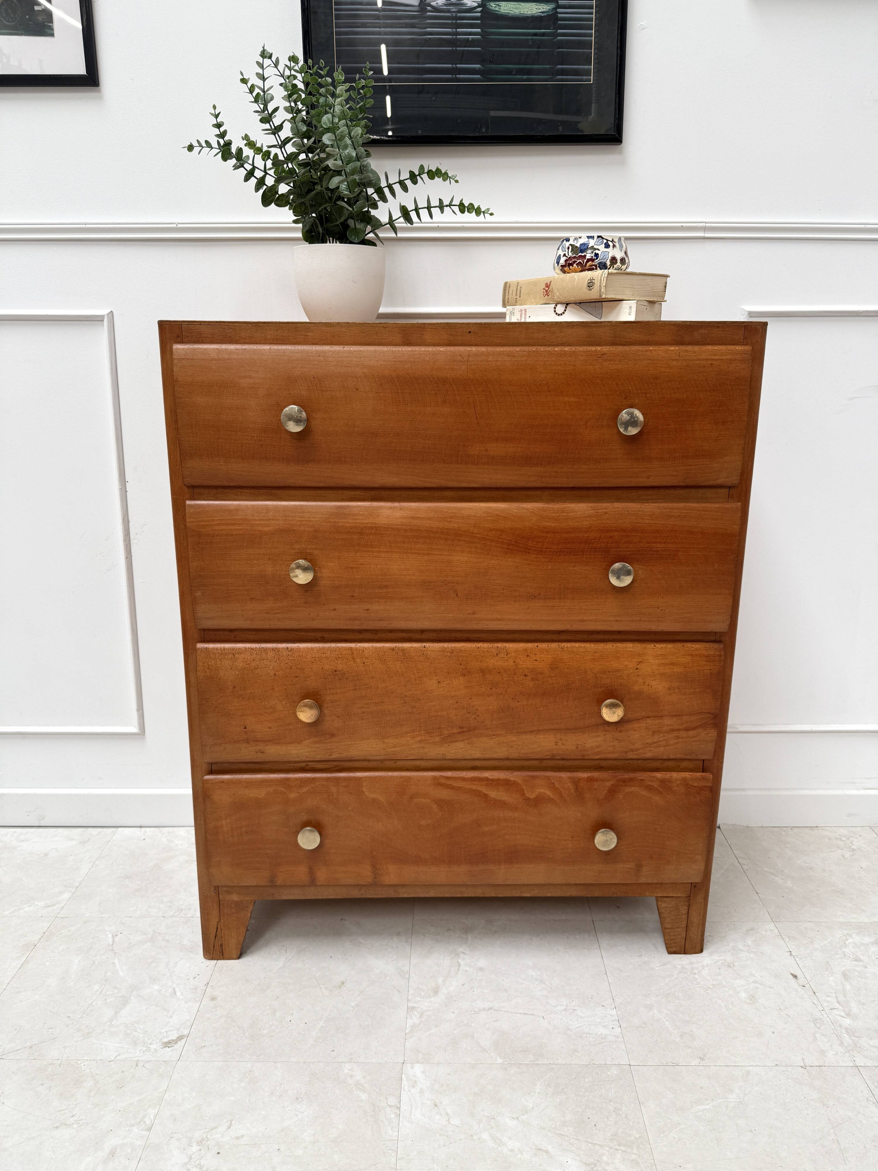 Commode vintage