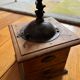 Period pepper mill