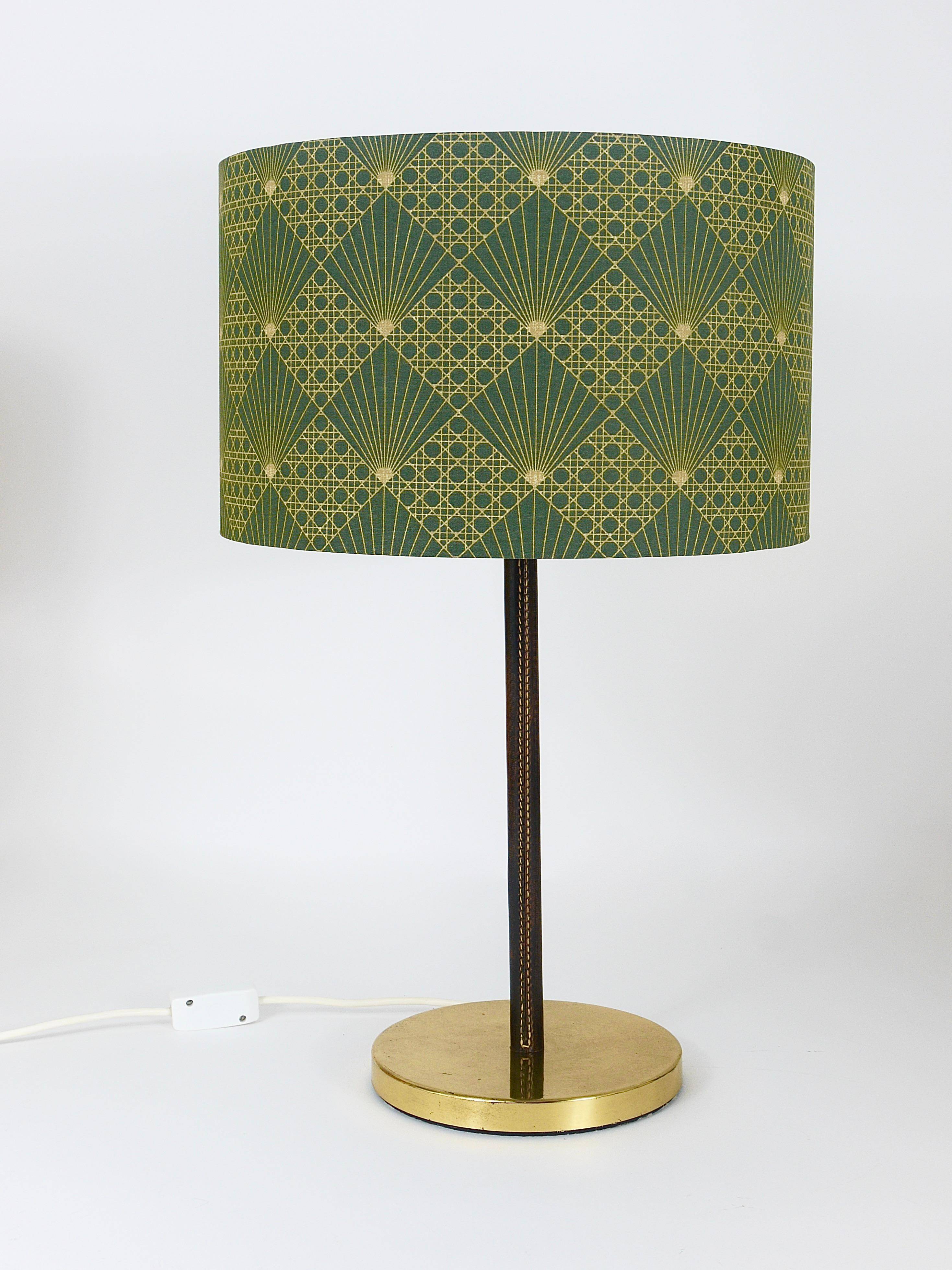 Pair of table lamps or accent lamps in brass and leather by J.T. Kalmar, Mid-Century, Austria, 1960s.