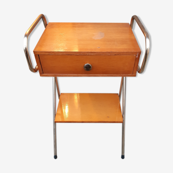 Table de chevet moderniste