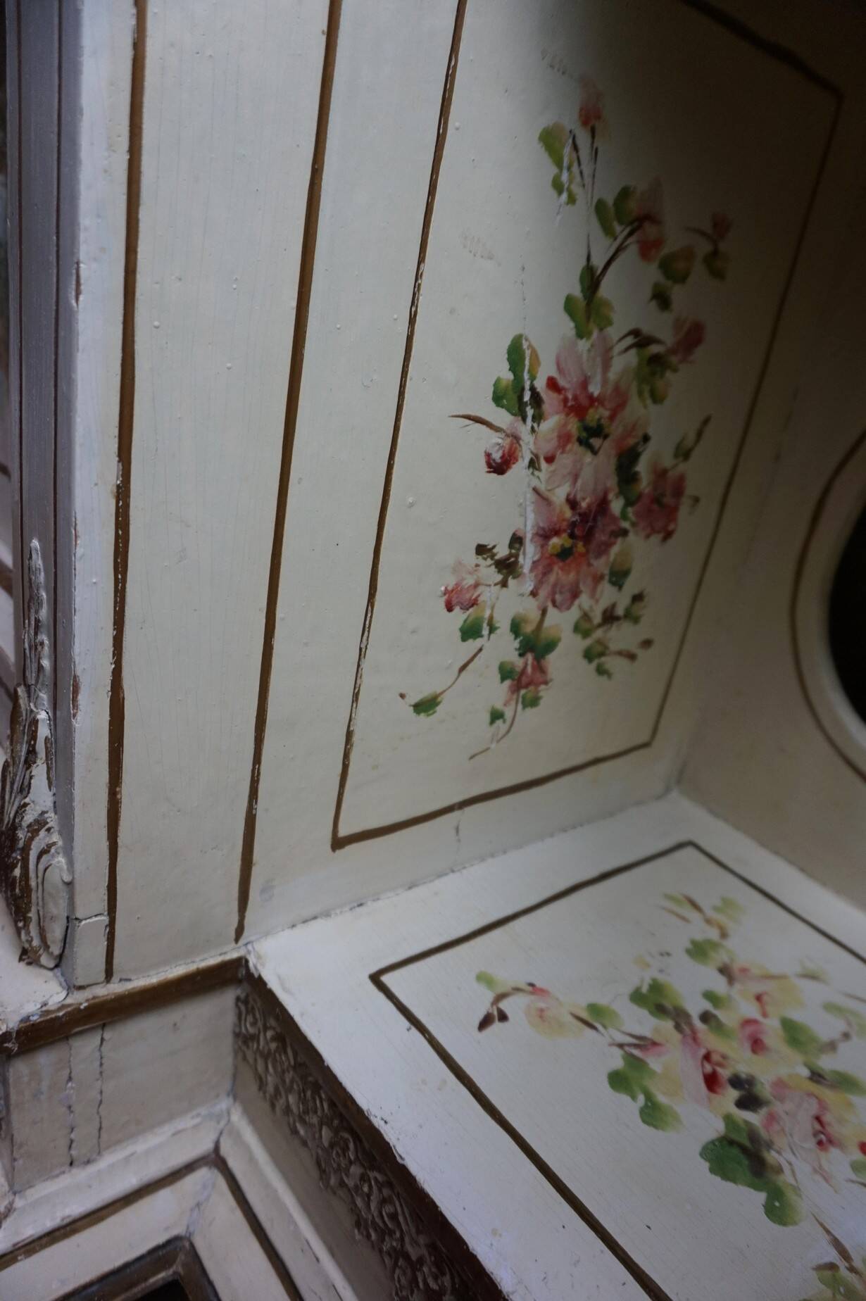 Italian hand-painted Console Table with Mirror and floral painting