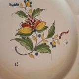 Plate with mignardises in Moustiers earthenware