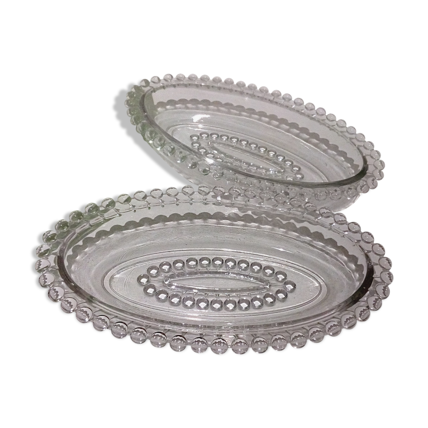 Duo of glass beaded raviers