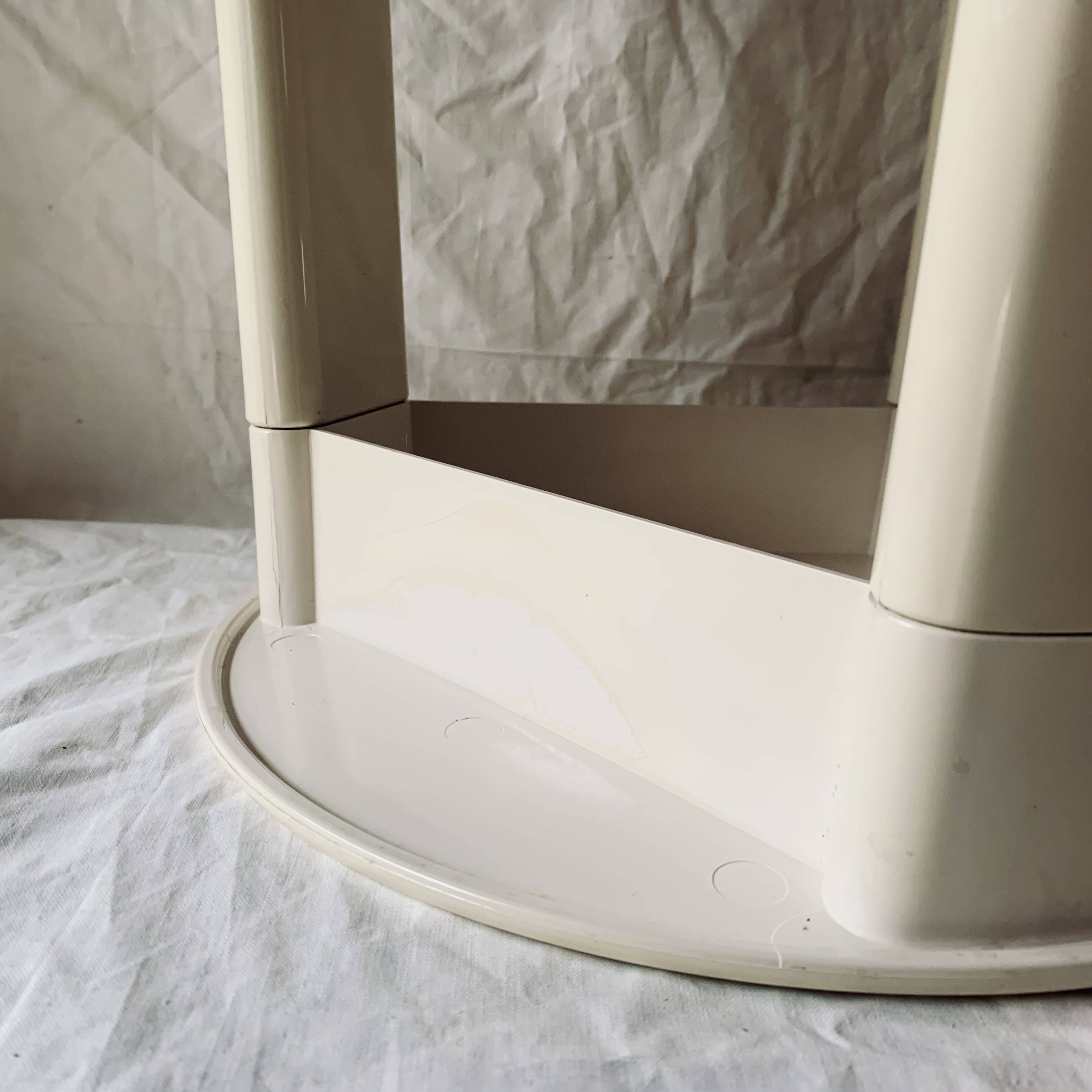 Vintage white plastic tripod stool Gedy - design Olaf von Bohr
