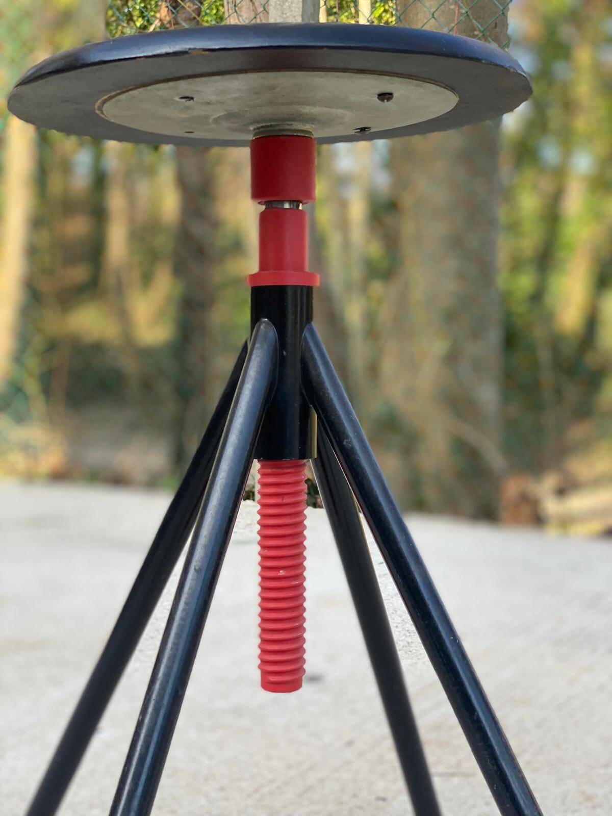 Vintage round stool with adjustable screw black and red 1970