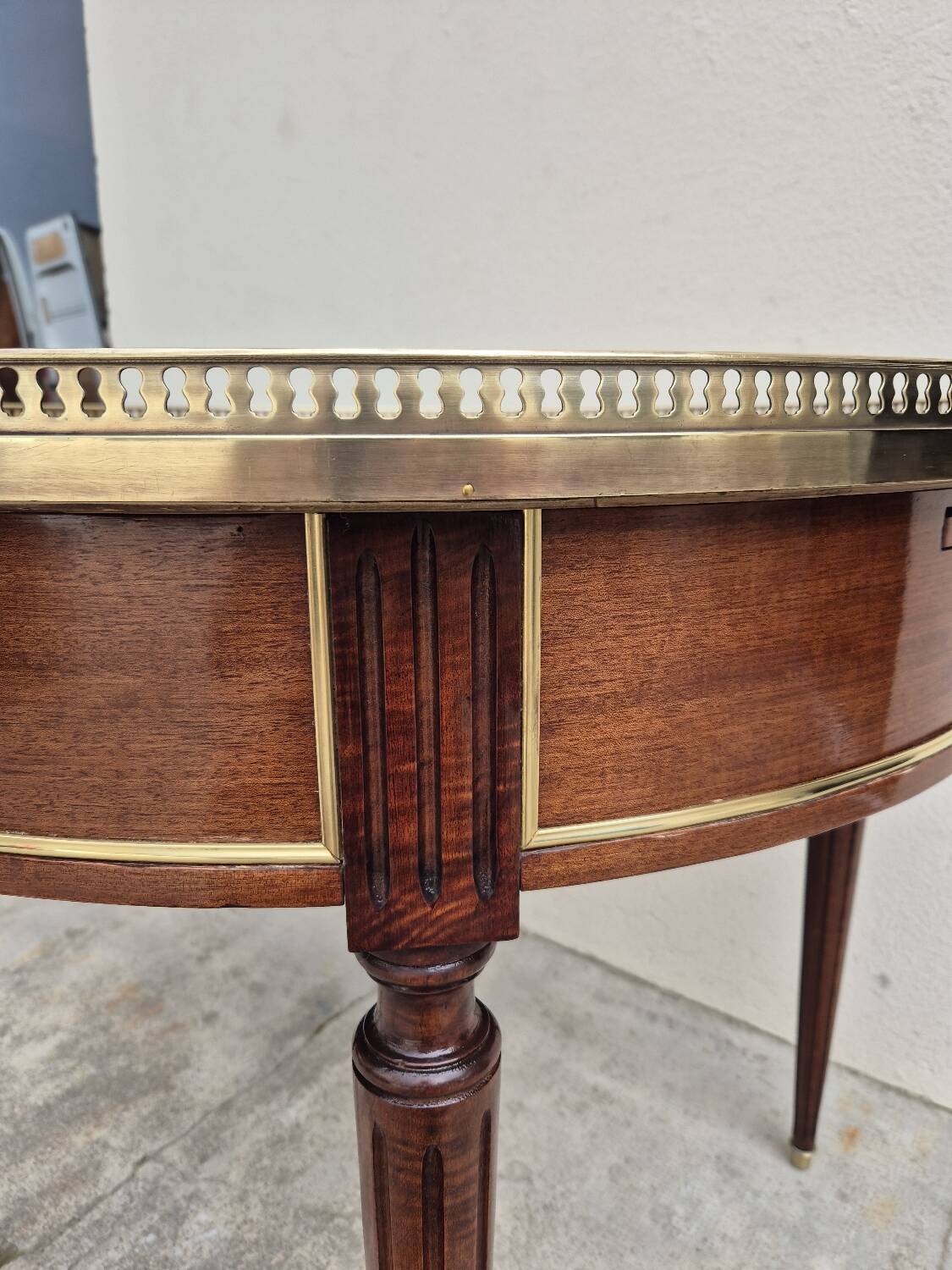 Louis XVI style mahogany bouillotte table in marquetry and bronze