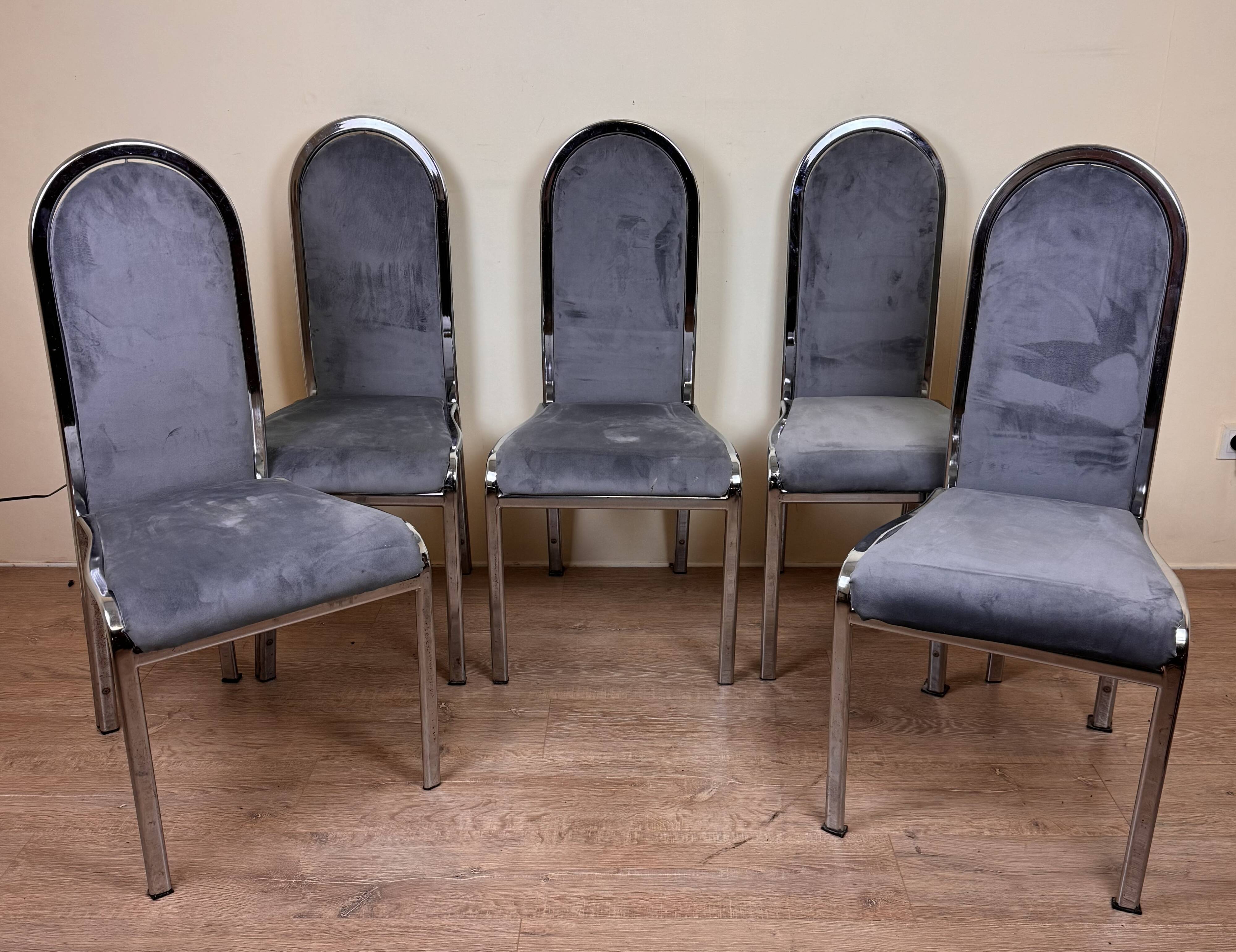 Set of Italian dining chairs from 1970, chrome and covered in blue velvet
