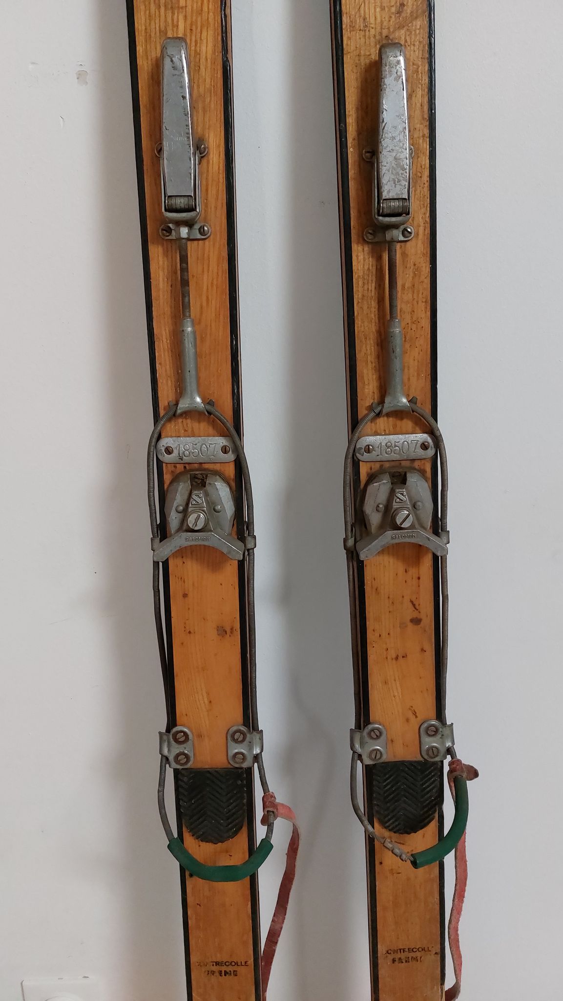 Old pair of vintage wooden skis Triga Club 185 cm