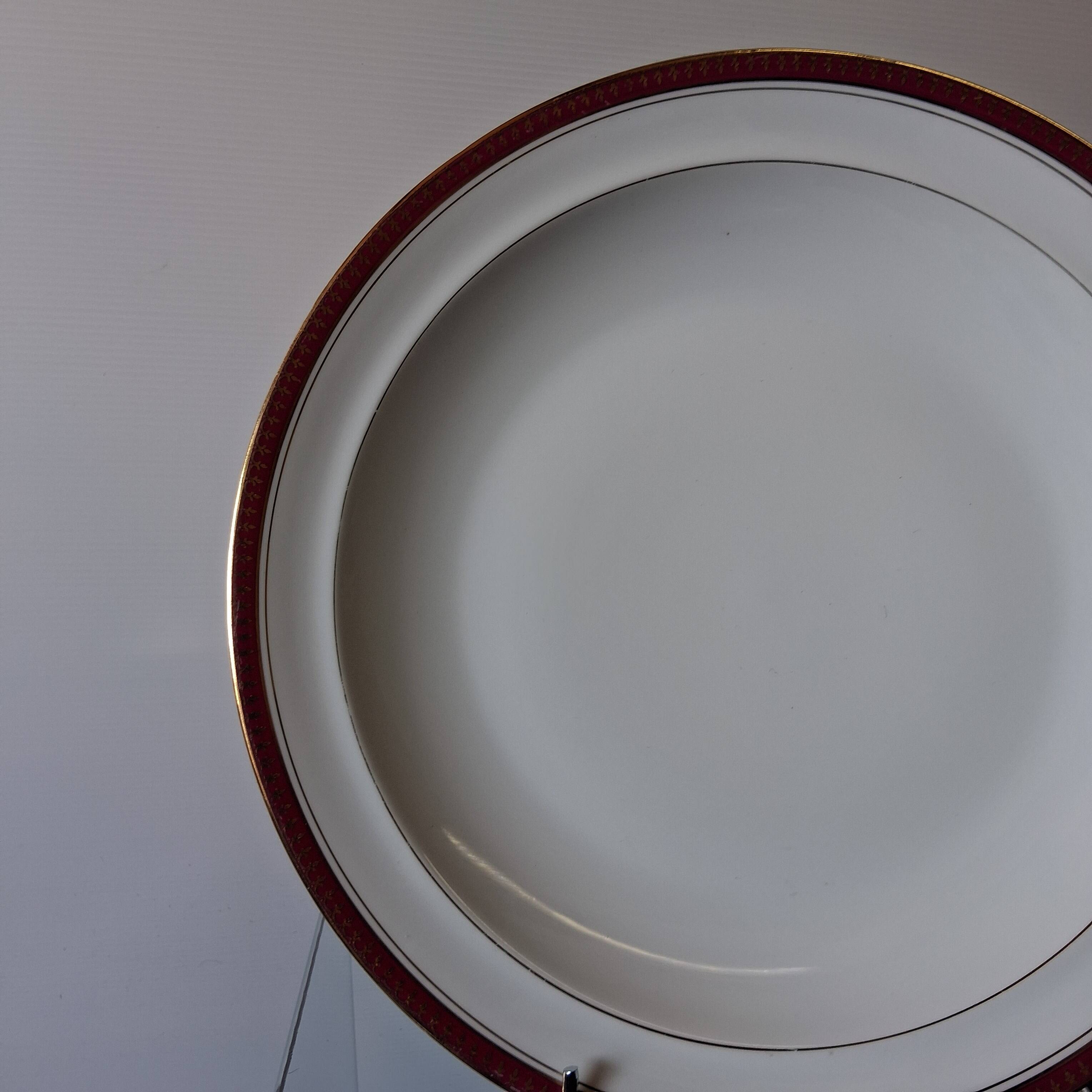 Round hollow serving plate in porcelain from Chastagner et Cie in good condition.