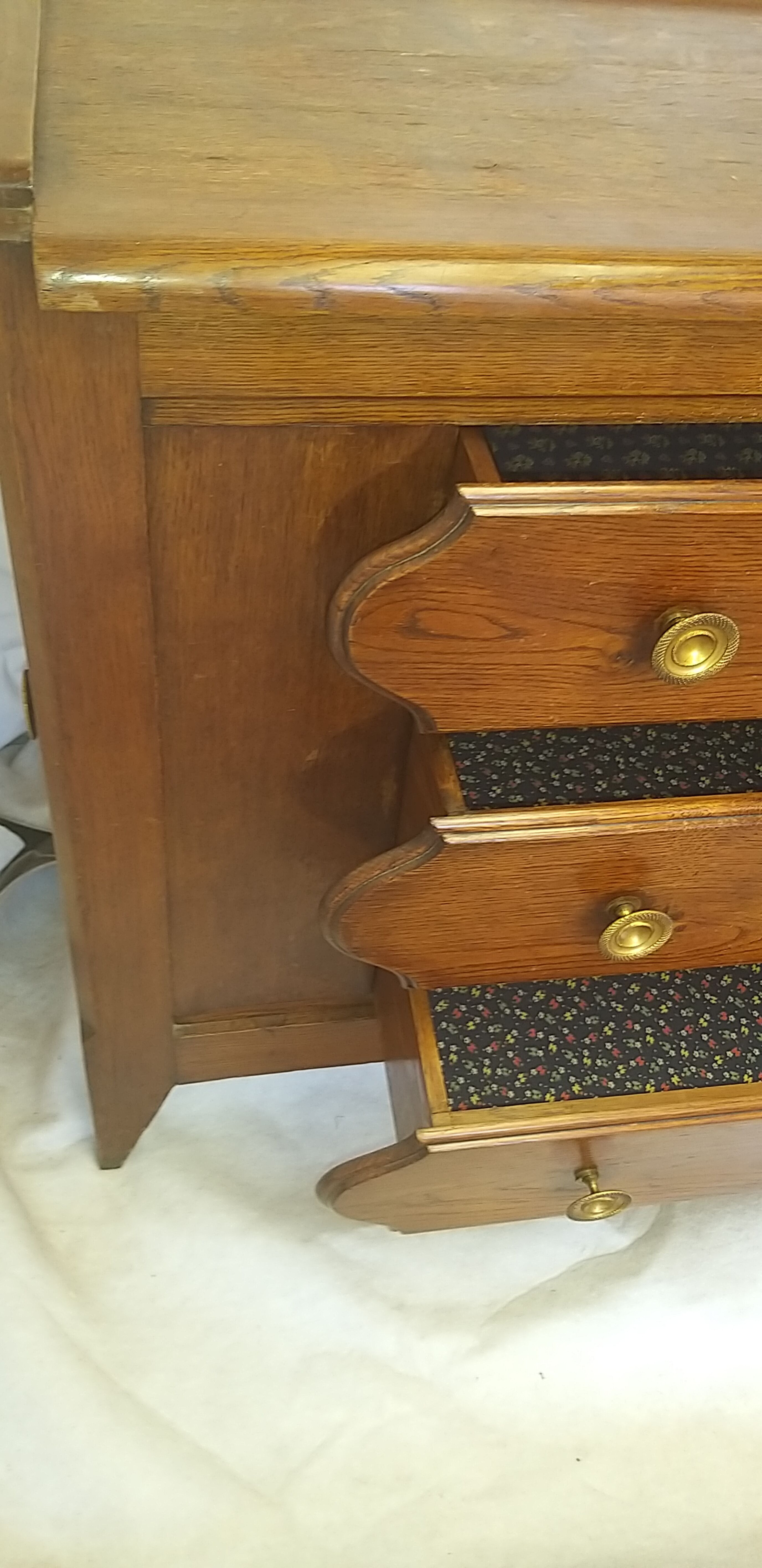 Commode 2 portes 3 tiroirs  en chêne