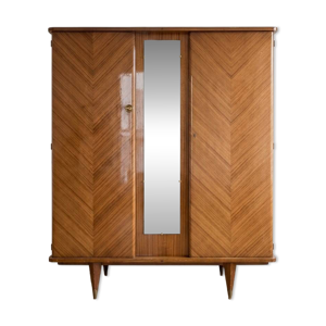 Armoire rétro en placage
