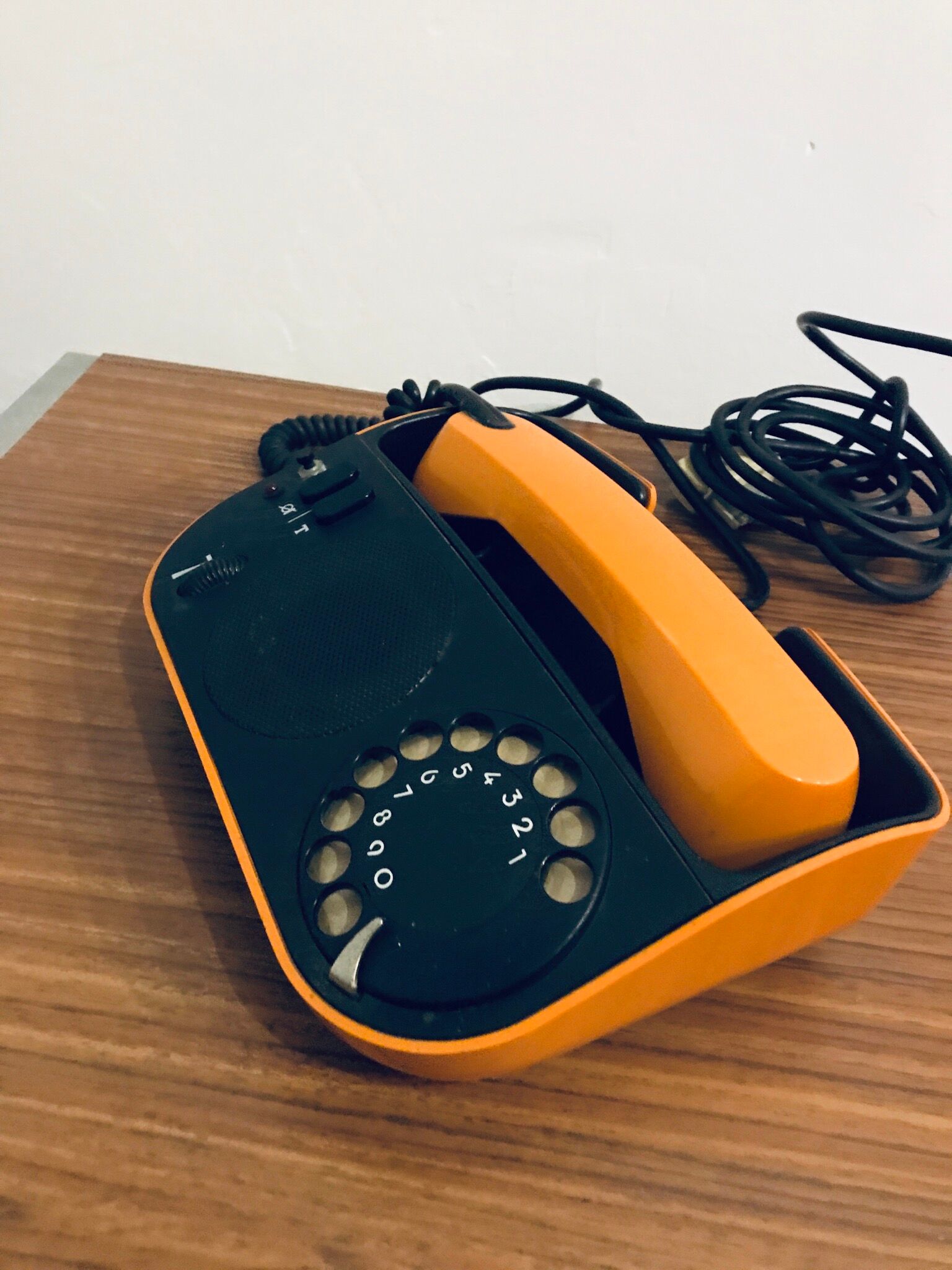 Vintage phone Orange, TELIC, design f. guirin
