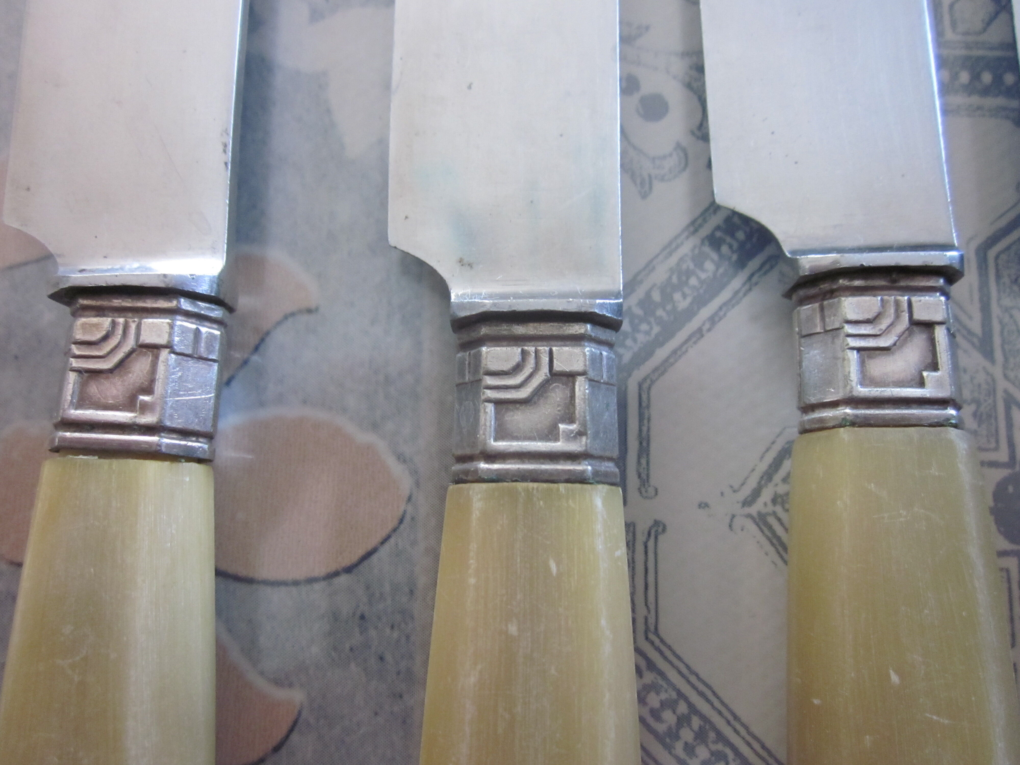 8 art deco knives