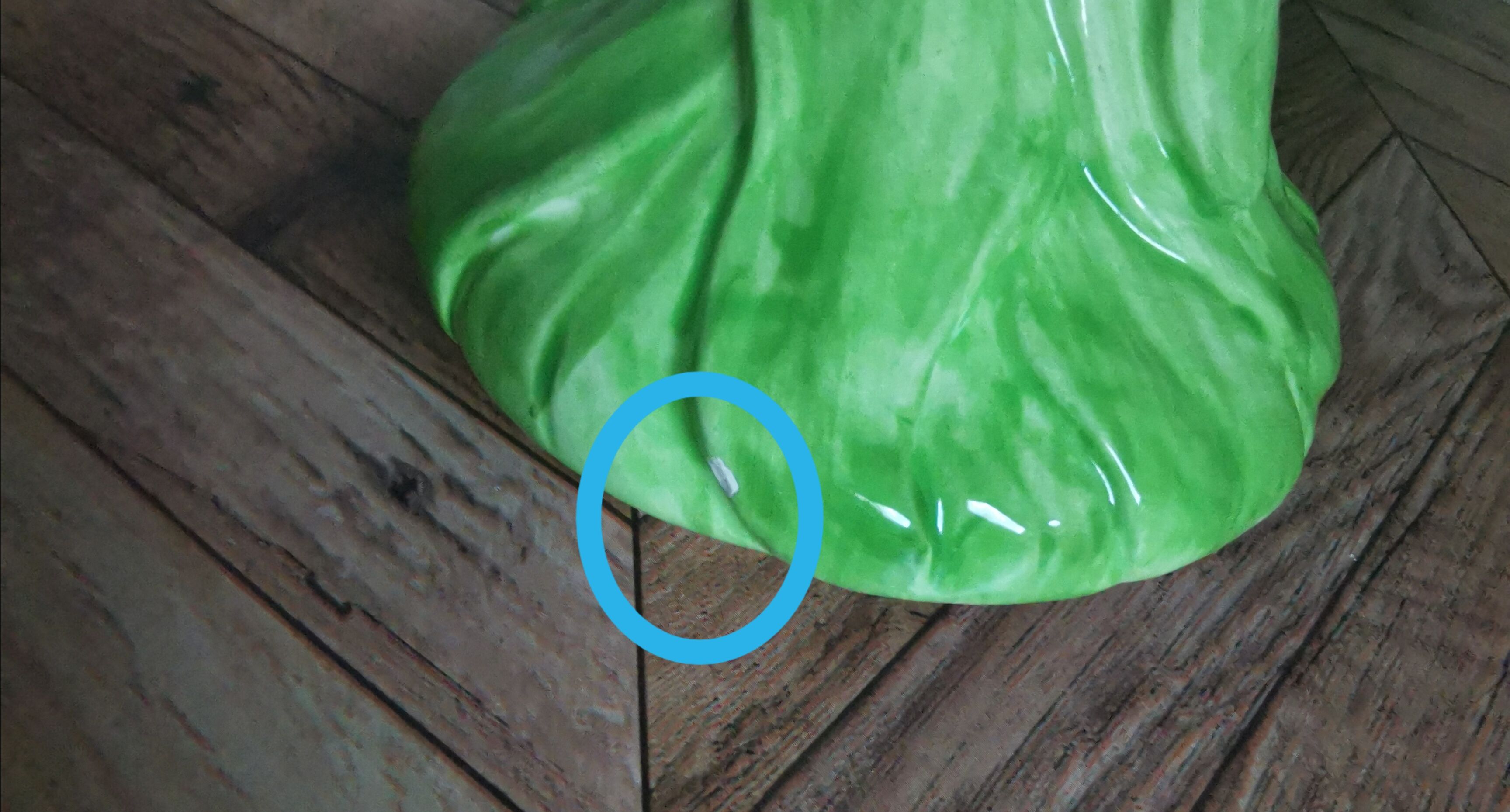 Tulip-shaped bougeoir